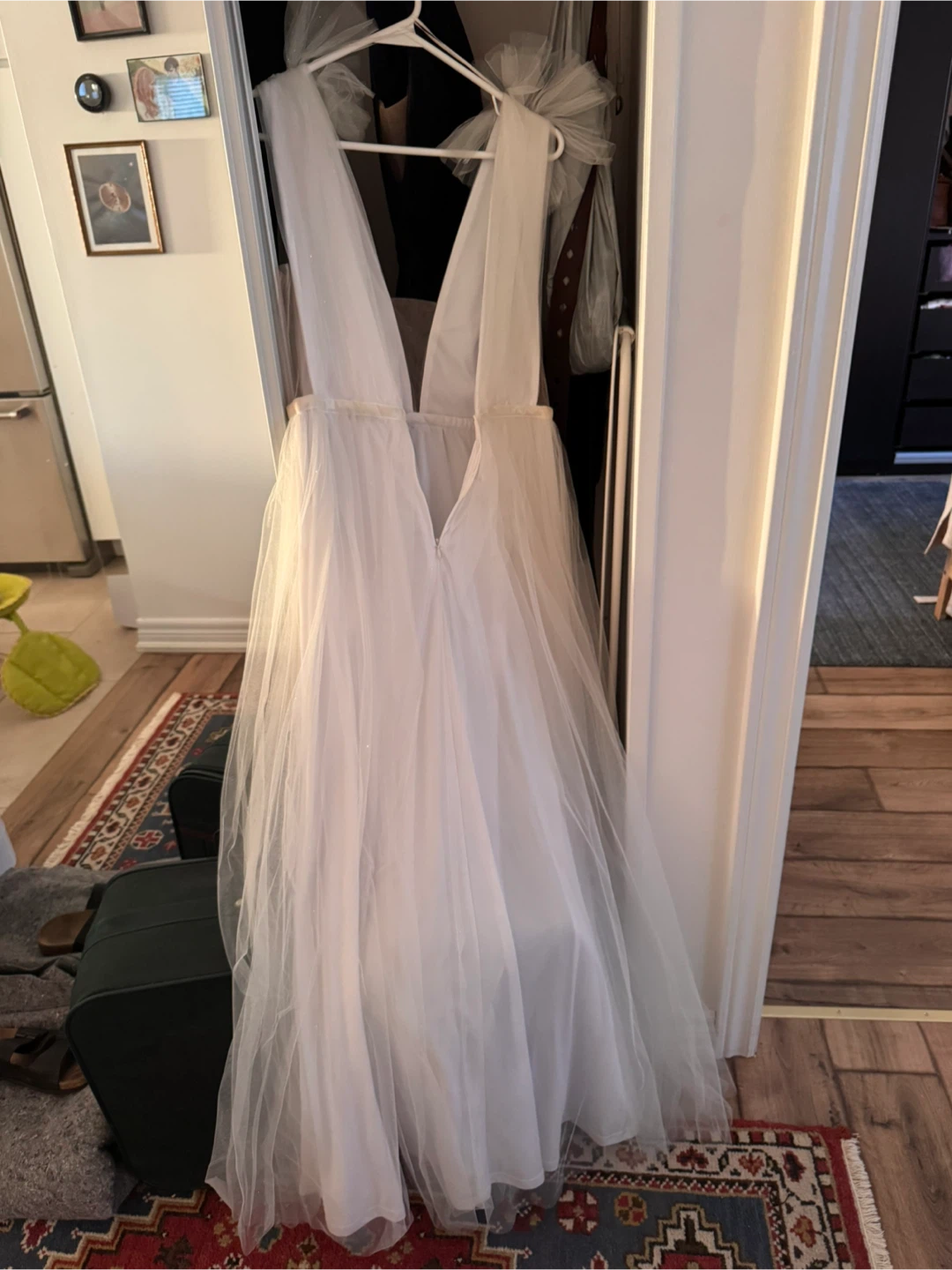 White Tulle Wedding Dress - photo 2