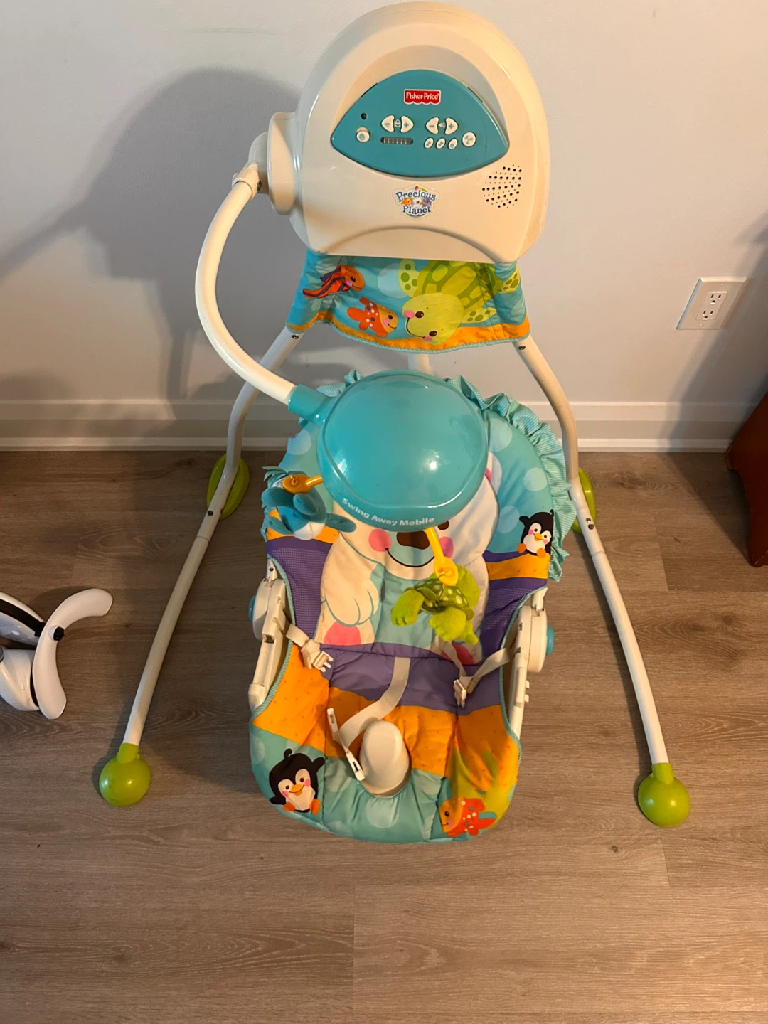 Fisher-Price "Swing Away Mobile" Baby Swing