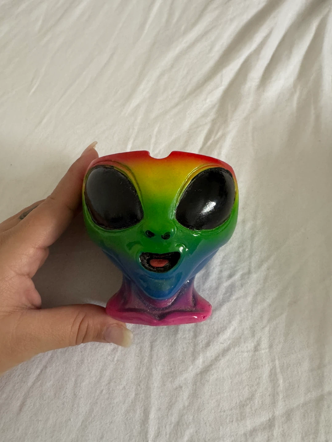 Rainbow Alien Head Ashtray