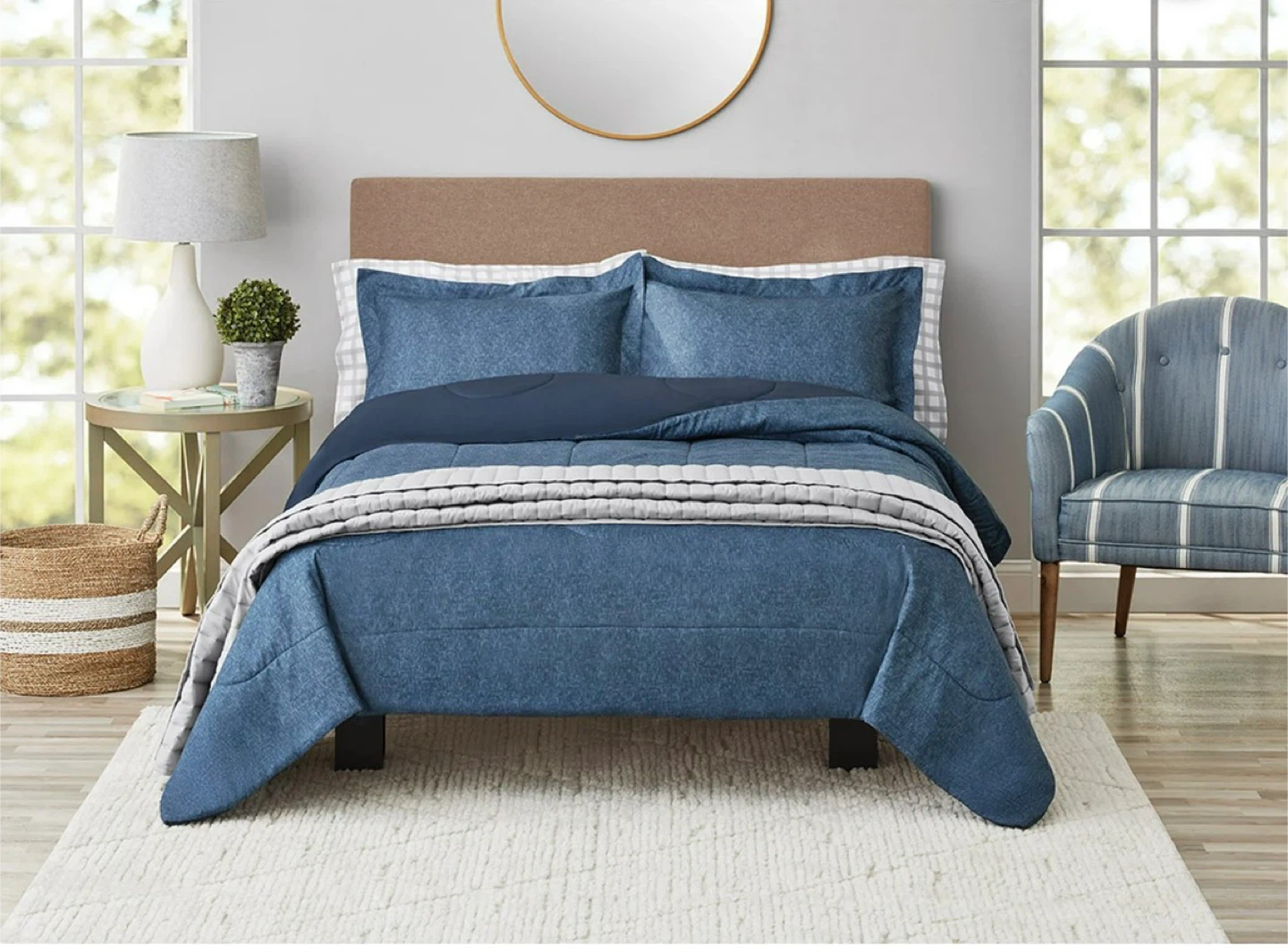 NEW Queen Comforter Set with Coverlet & Sheets - 7 Pieces - photo 4