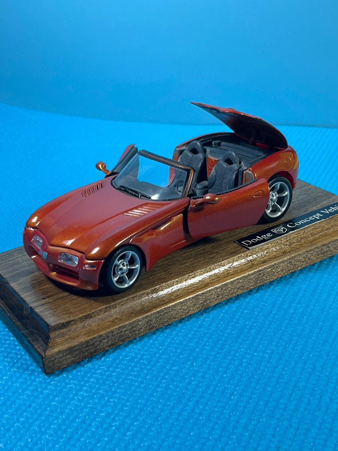 1:18 Maisto Dodge Copperhead Concept Diecast - Orange