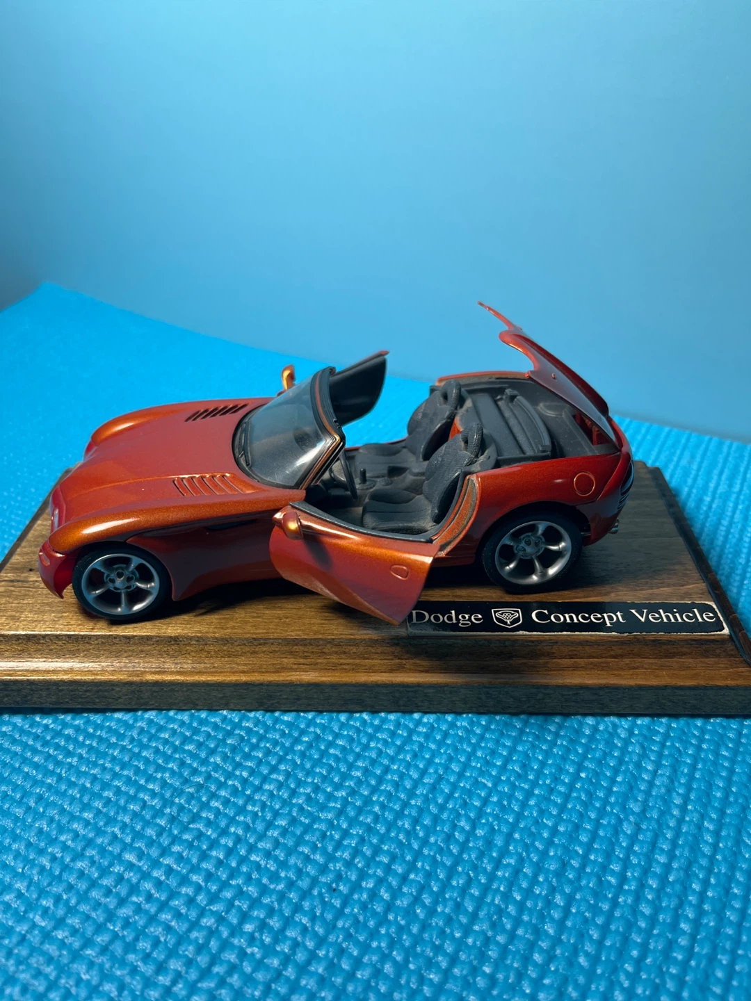 1:18 Maisto Dodge Copperhead Concept Diecast - Orange - photo 3