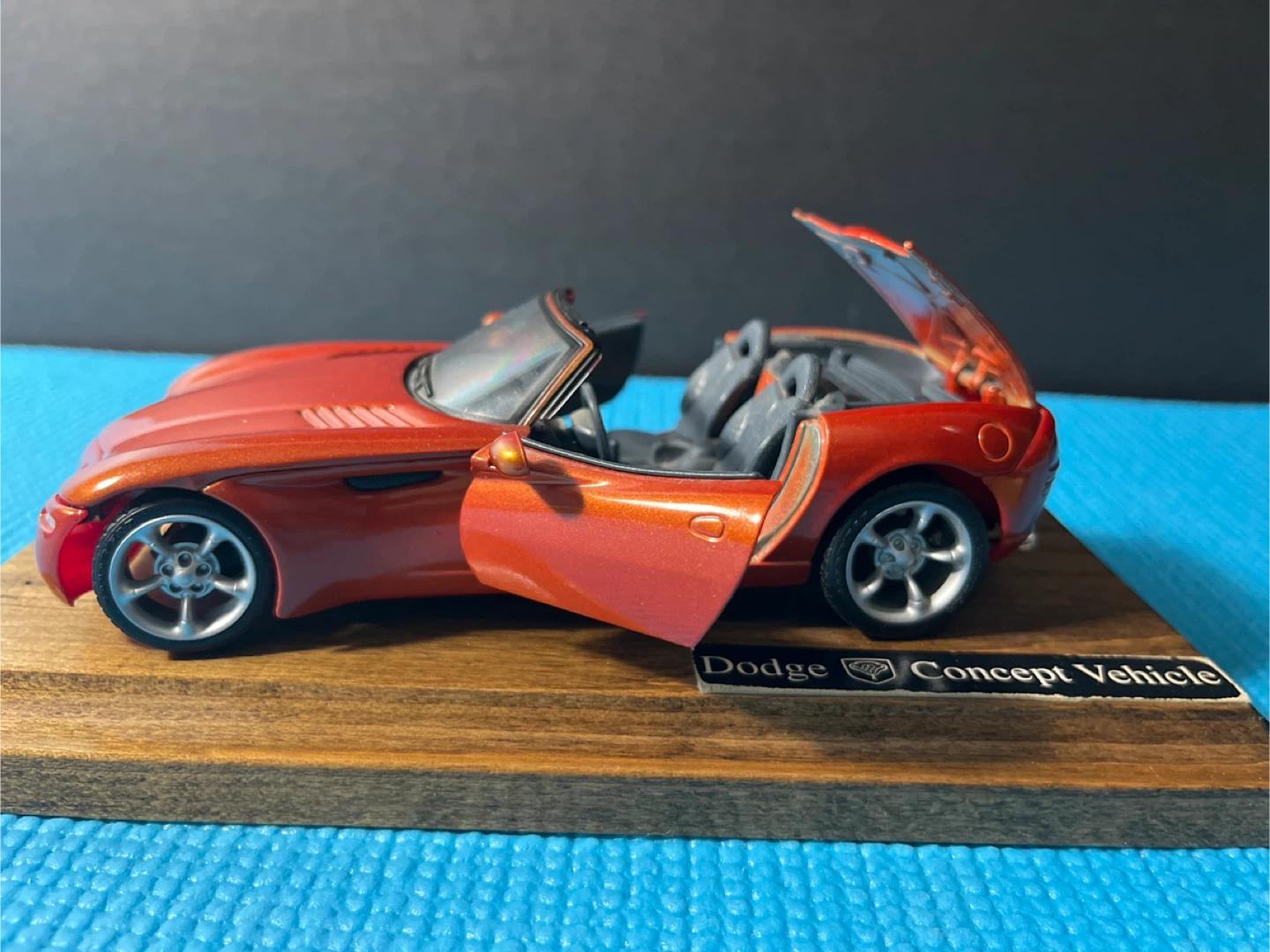 1:18 Maisto Dodge Copperhead Concept Diecast - Orange - photo 5