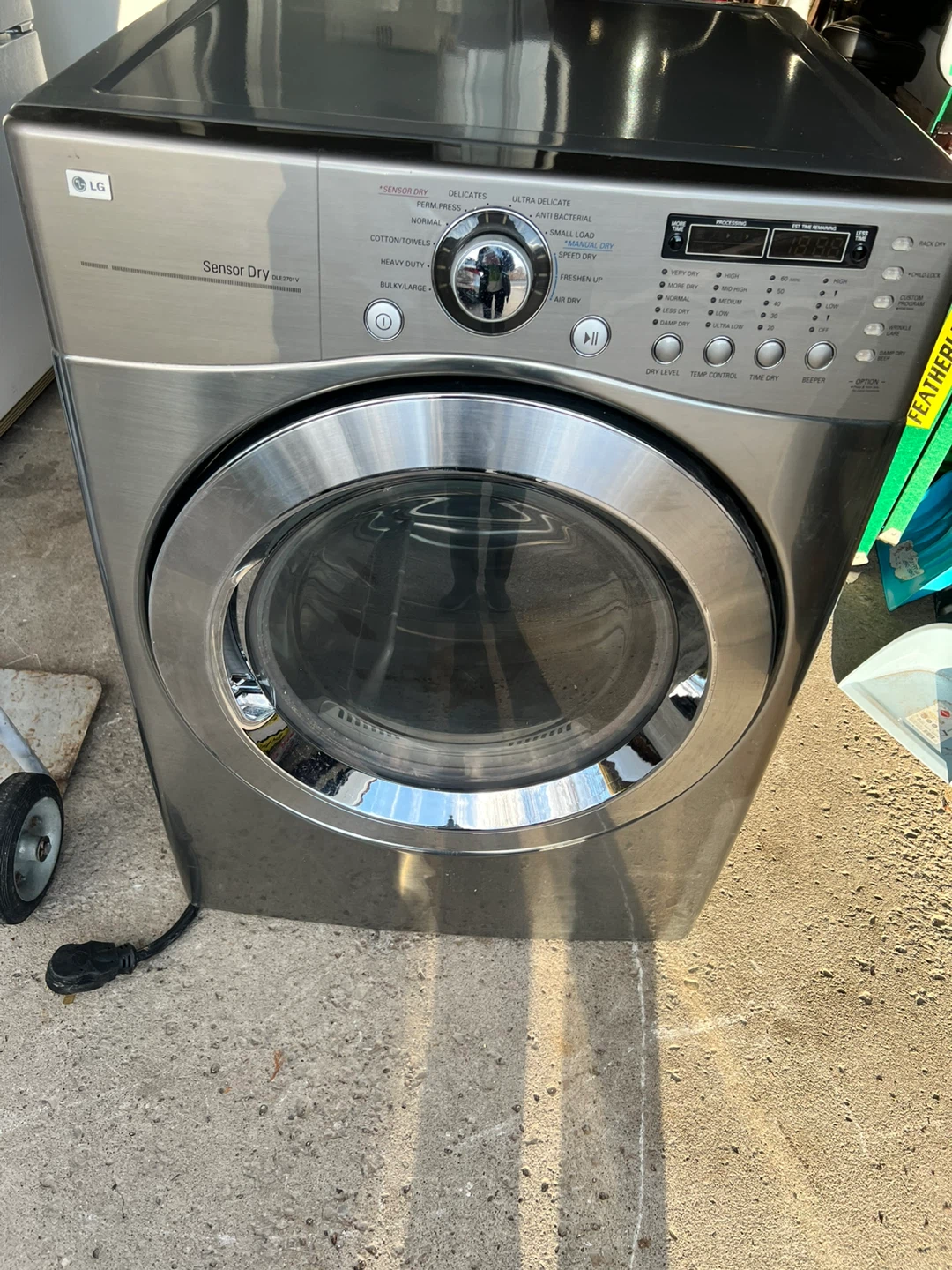 Good condition LG dryer $230 - photo 2