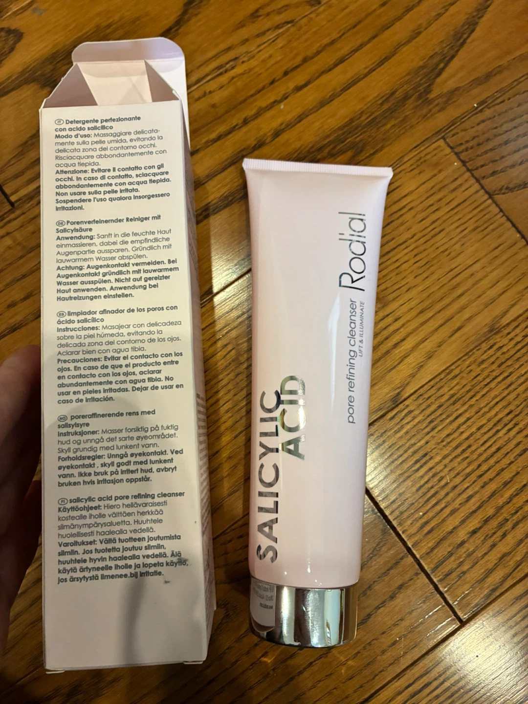 Rodial Salicylic Acid Pore Refining Cleanser - photo 3