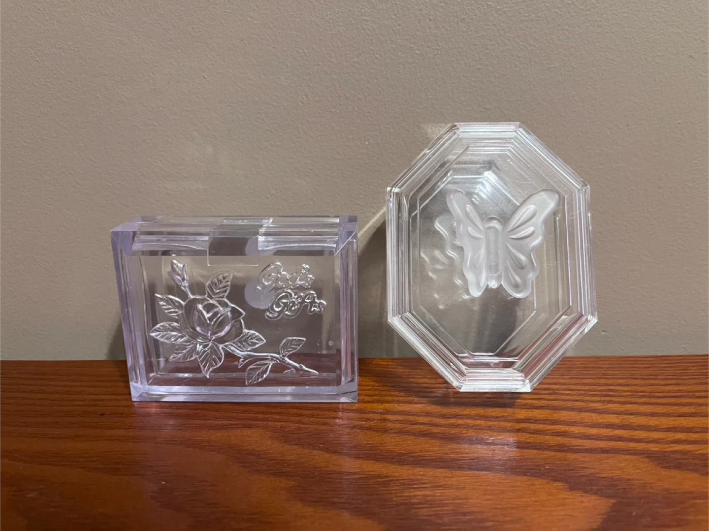 VINTAGE ACRYLIC/LUCITE TRINKET BOXES - photo 3