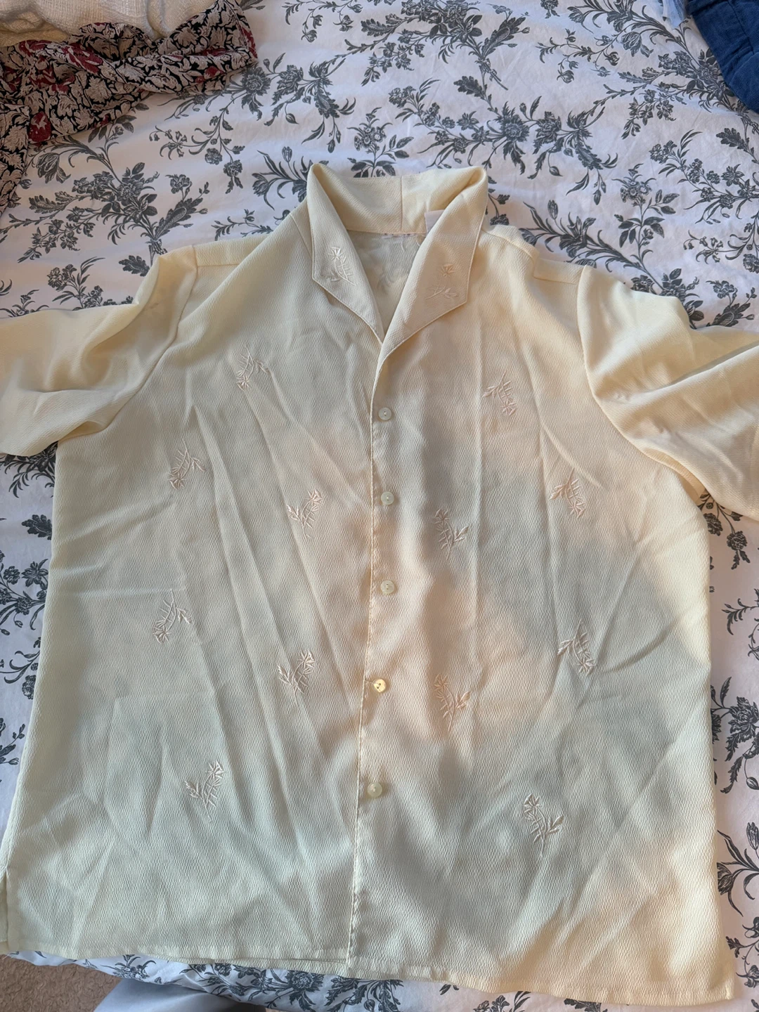 4 SHIRTS FOR $10! - photo 5