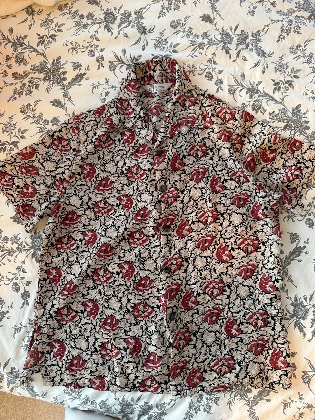 4 SHIRTS FOR $10! - photo 3