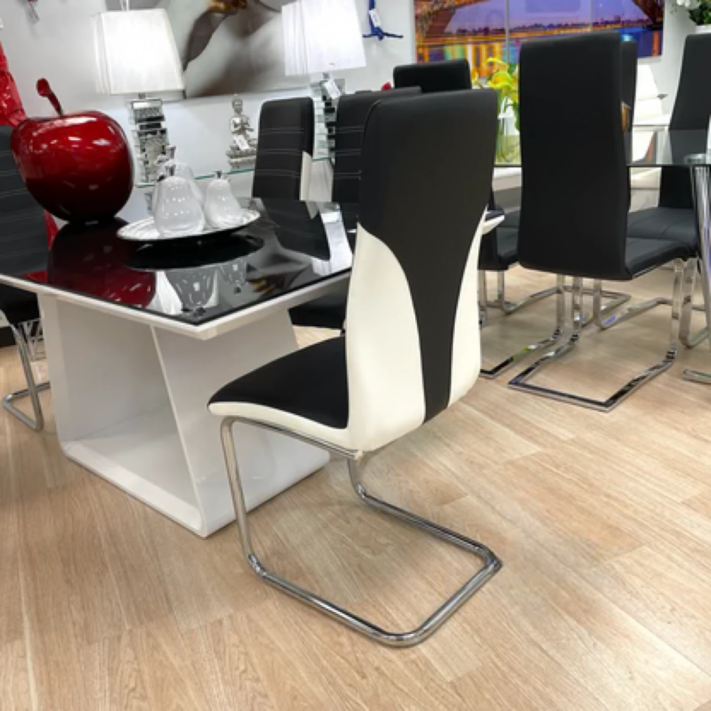 Black and White Dining Chair 6 and table - photo 2