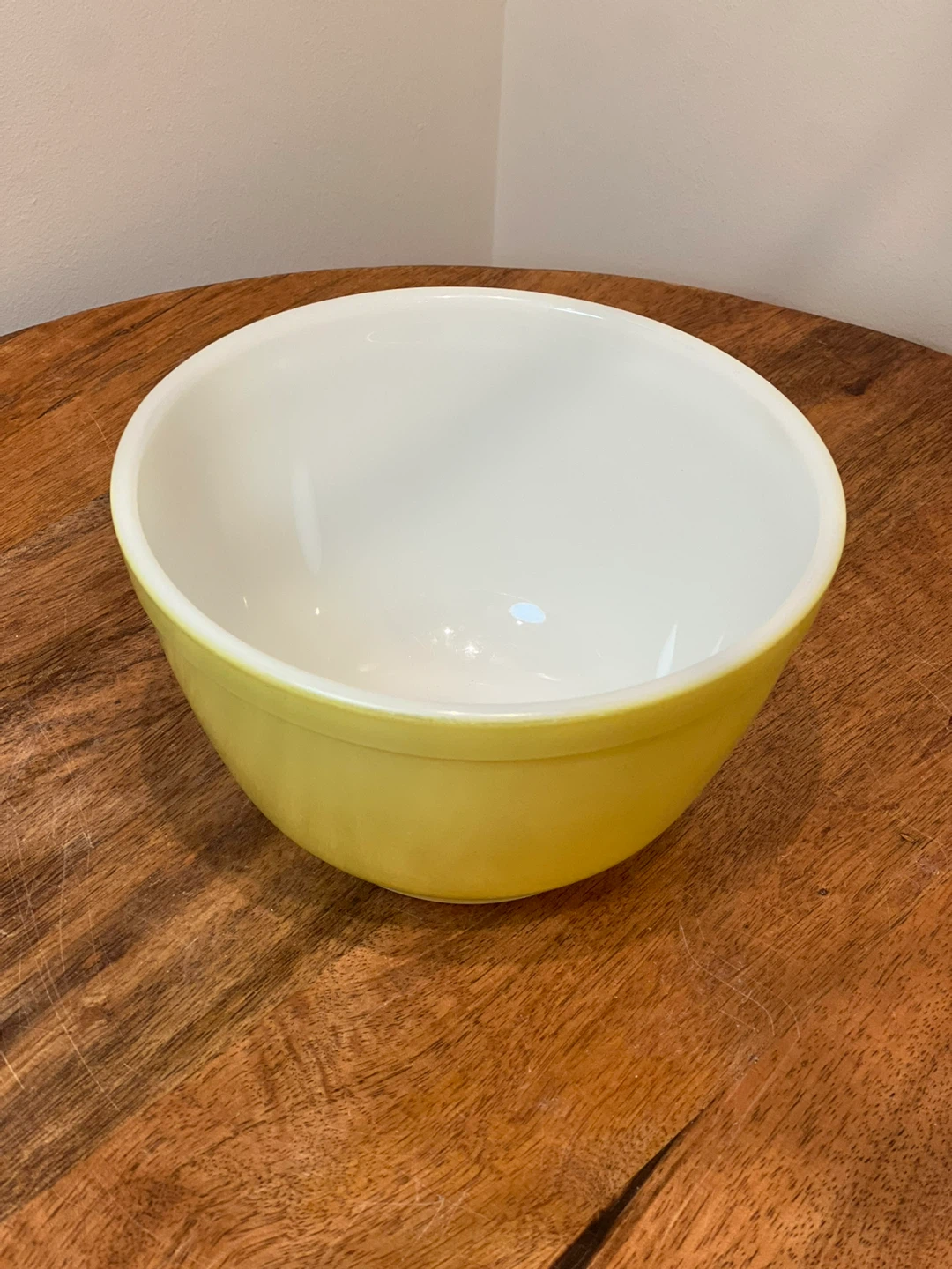 Vintage Pyrex 1.5-pint Primary Yellow Mixing Bowl #401 - photo 2