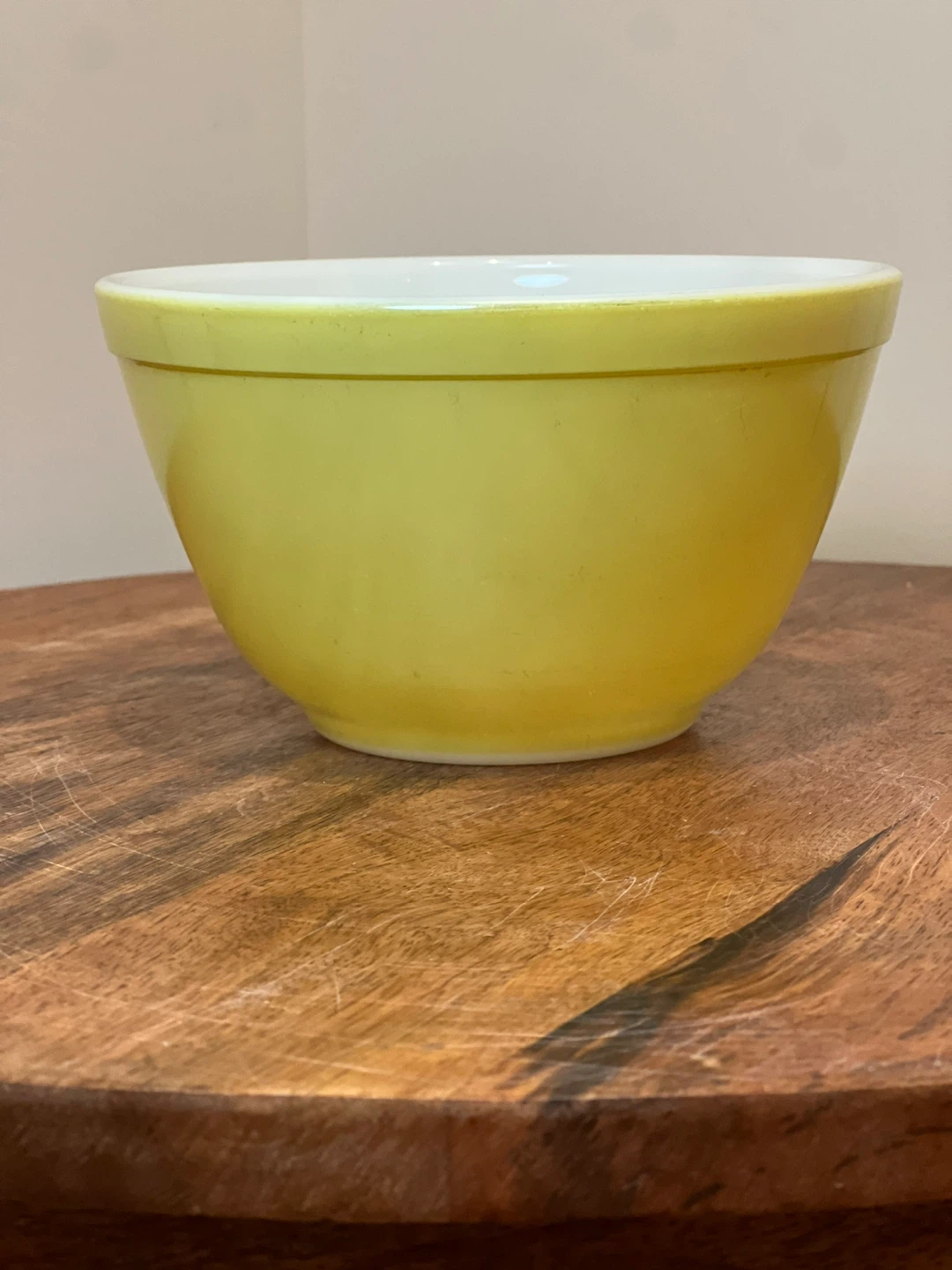 Vintage Pyrex 1.5-pint Primary Yellow Mixing Bowl #401