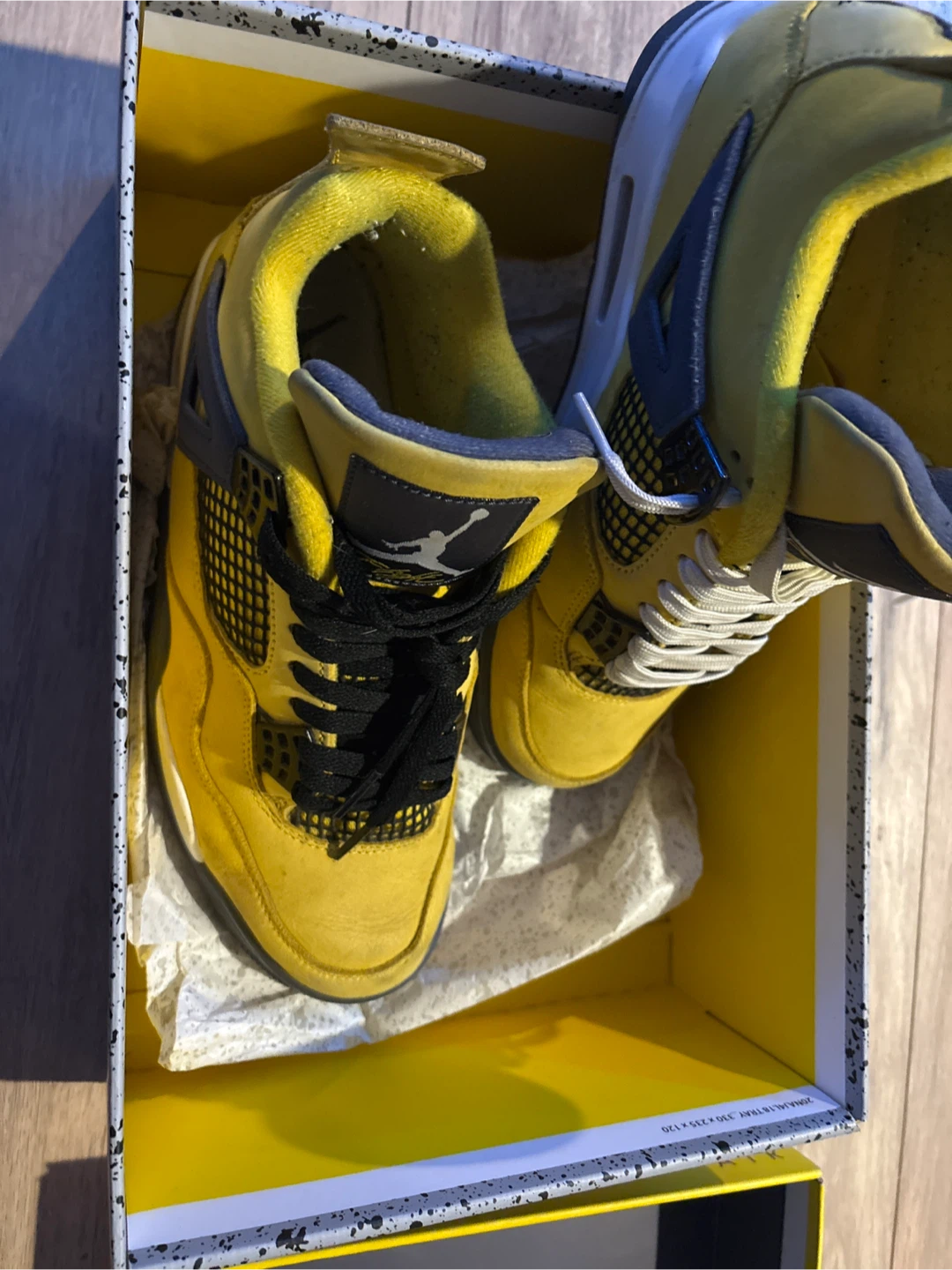 Air Jordan 4 Retro "Lightning" Yellow Sneakers - photo 3