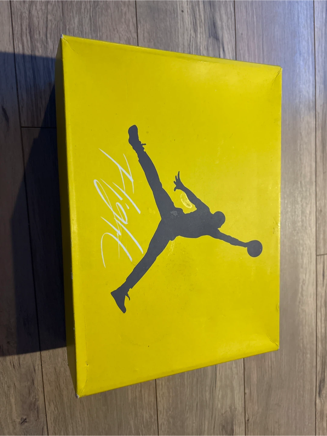 Air Jordan 4 Retro "Lightning" Yellow Sneakers