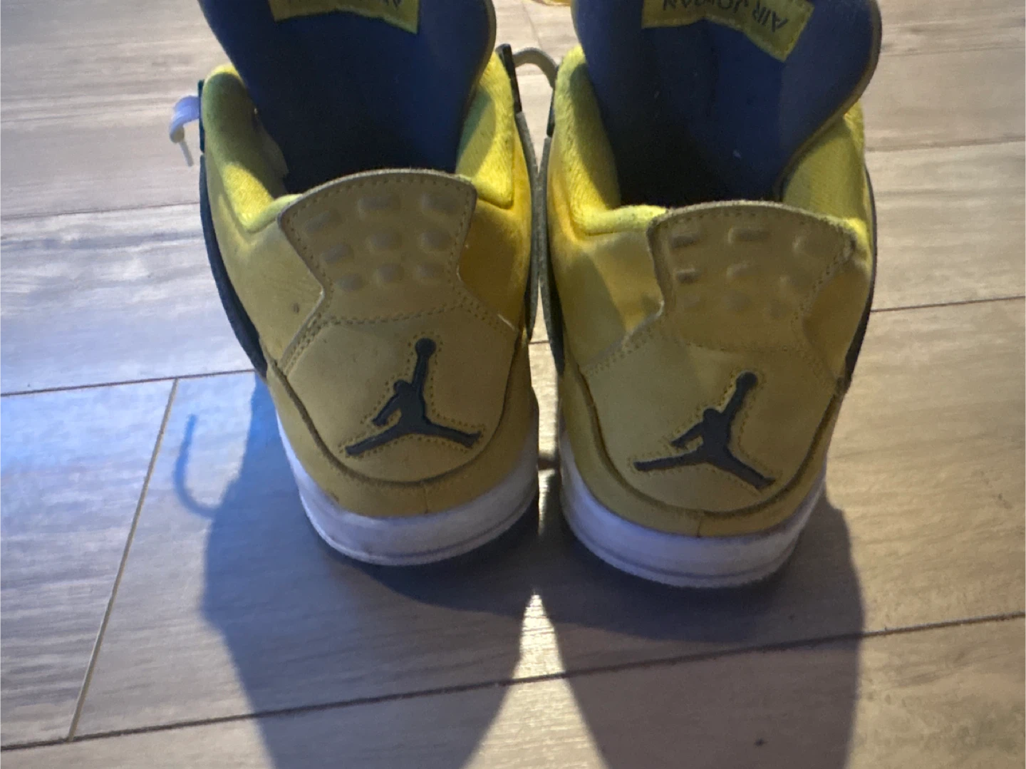 Air Jordan 4 Retro "Lightning" Yellow Sneakers - photo 5