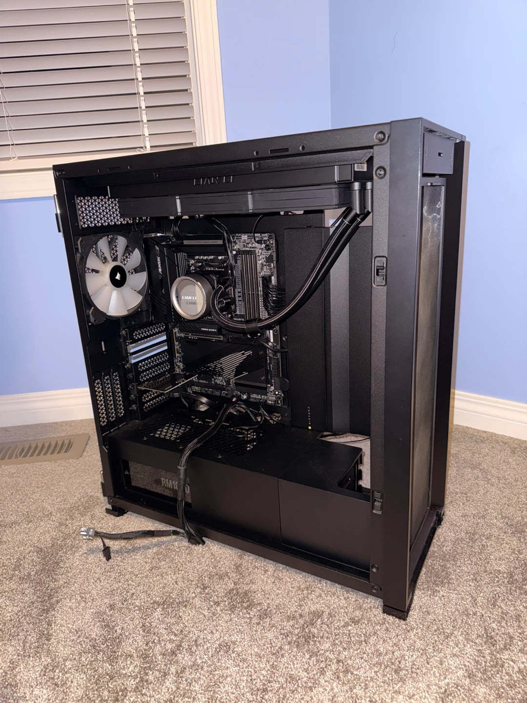 Ryzen 9 7900X | 1000w PSU | 360mm AIO | ICUE 7000X pc parts - photo 2
