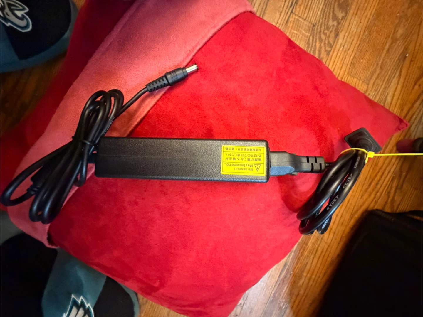 Replacement AC Adapter 75W Model ZM-75W - photo 4