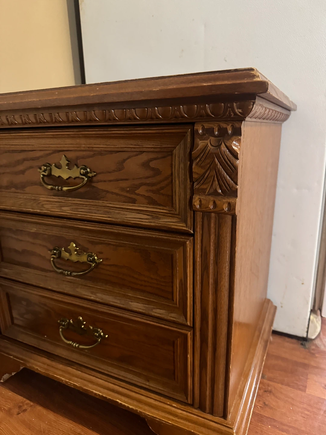 2 Wooden 3-Drawer Nightstand - photo 3