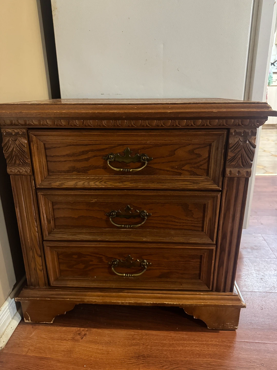 2 Wooden 3-Drawer Nightstand - photo 5