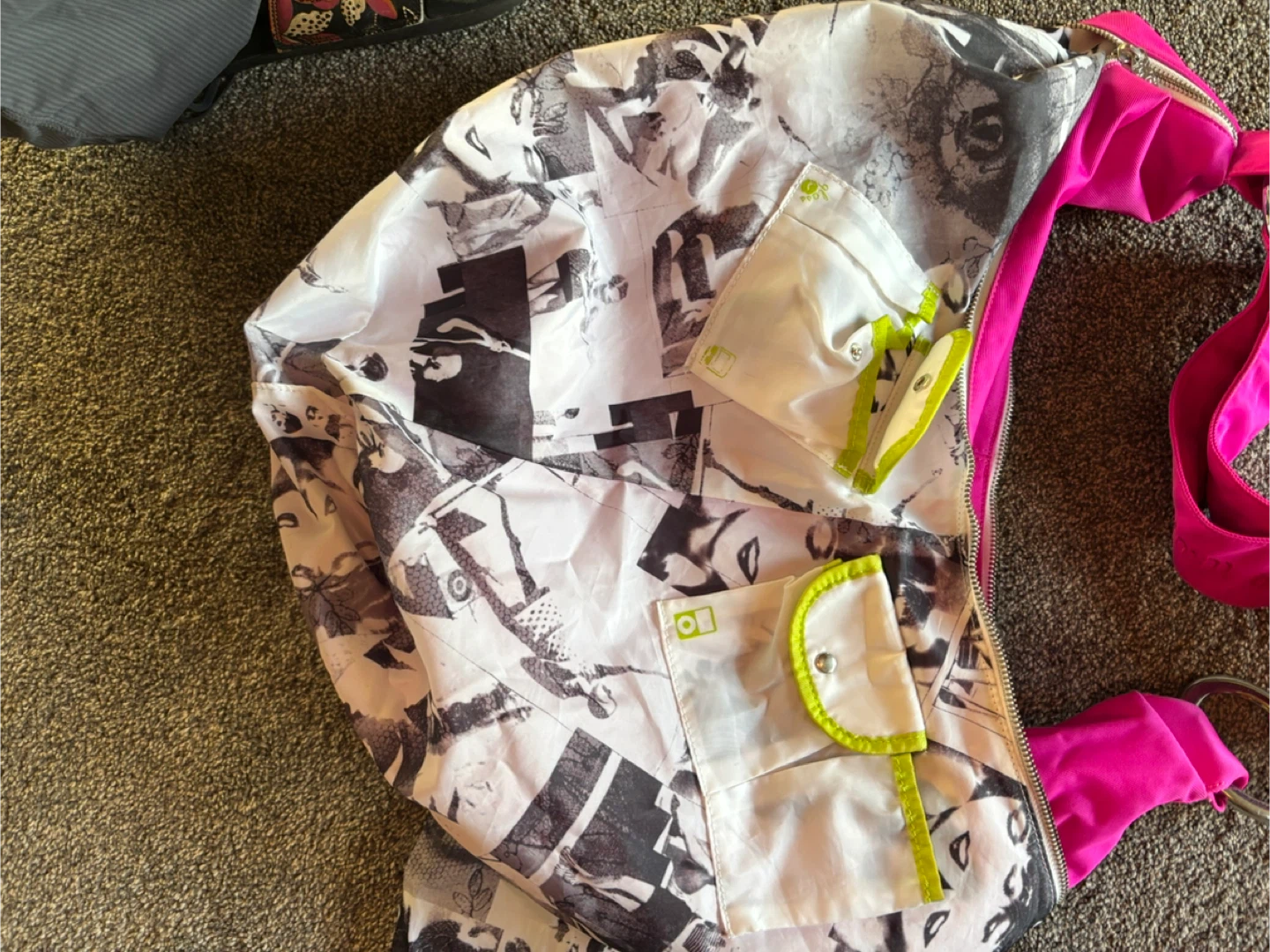 Pink Lululemon Sling Bag with Graphic Lining - photo 4