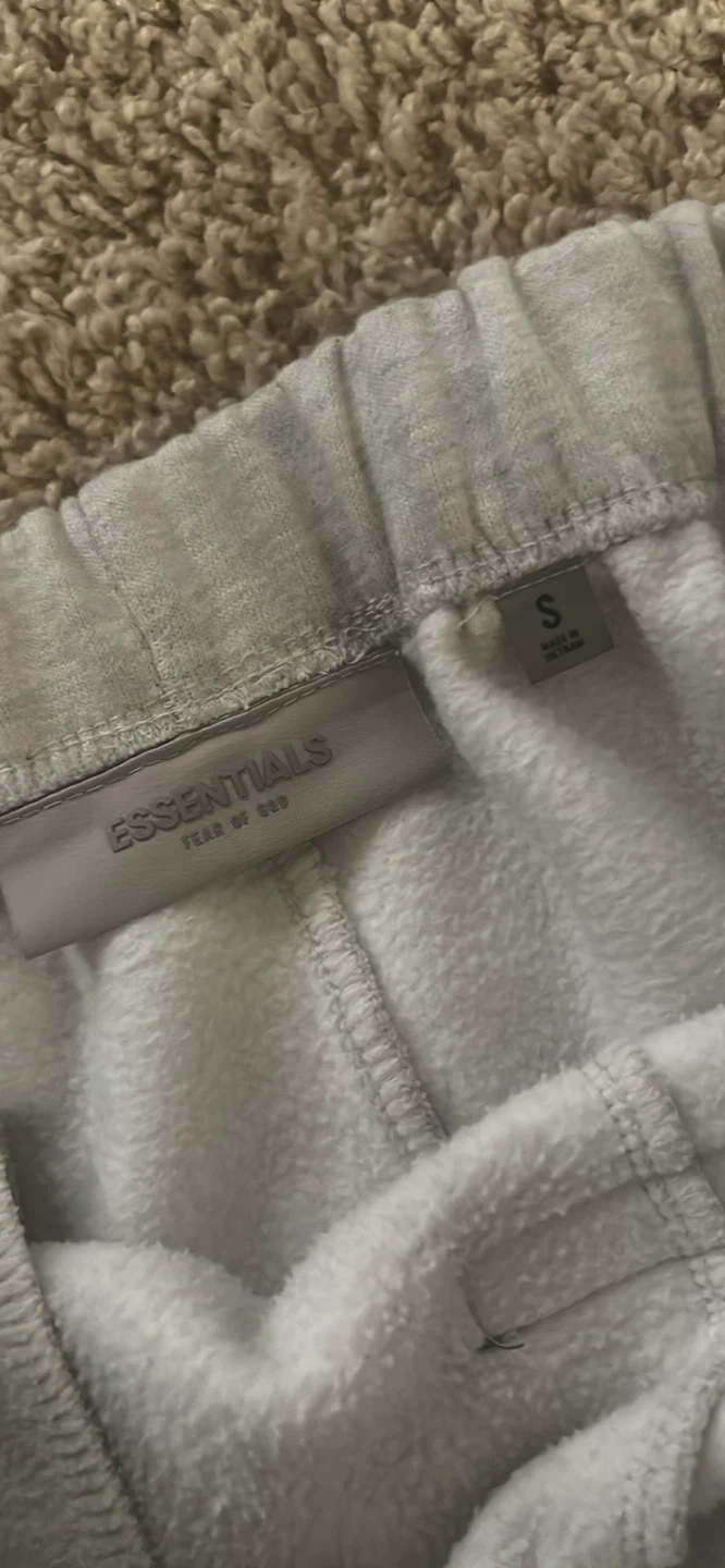 ESSENTIALS Fear of God Sweatpants Grey Size Small - photo 2