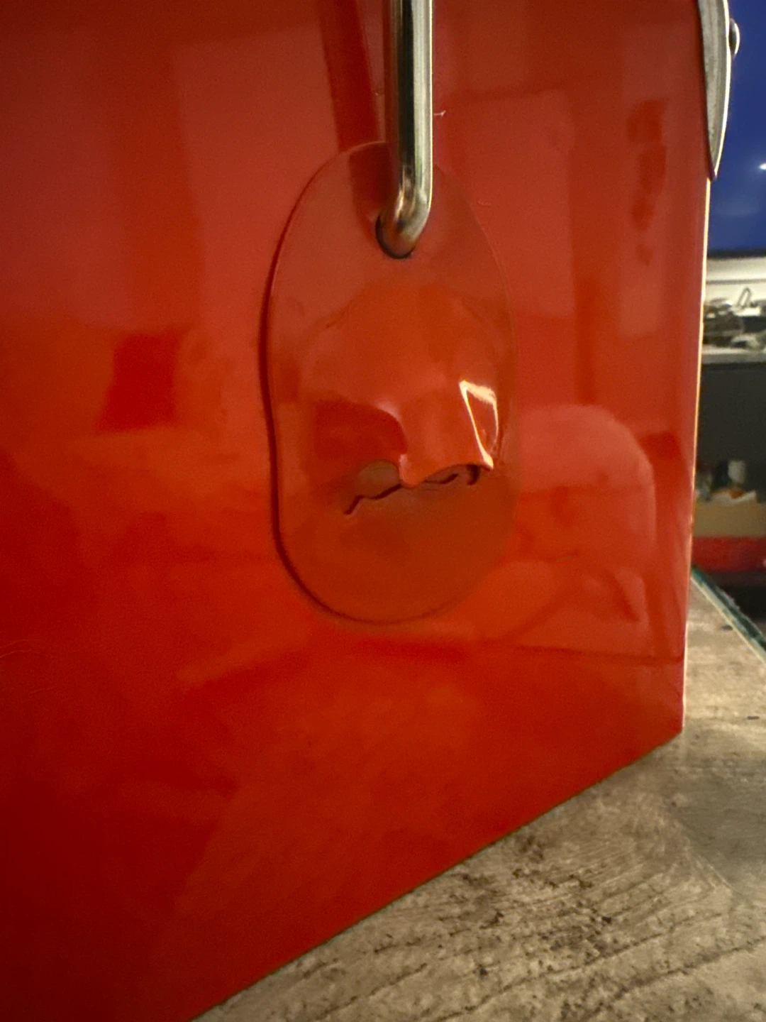 Red Metal Cooler - photo 3