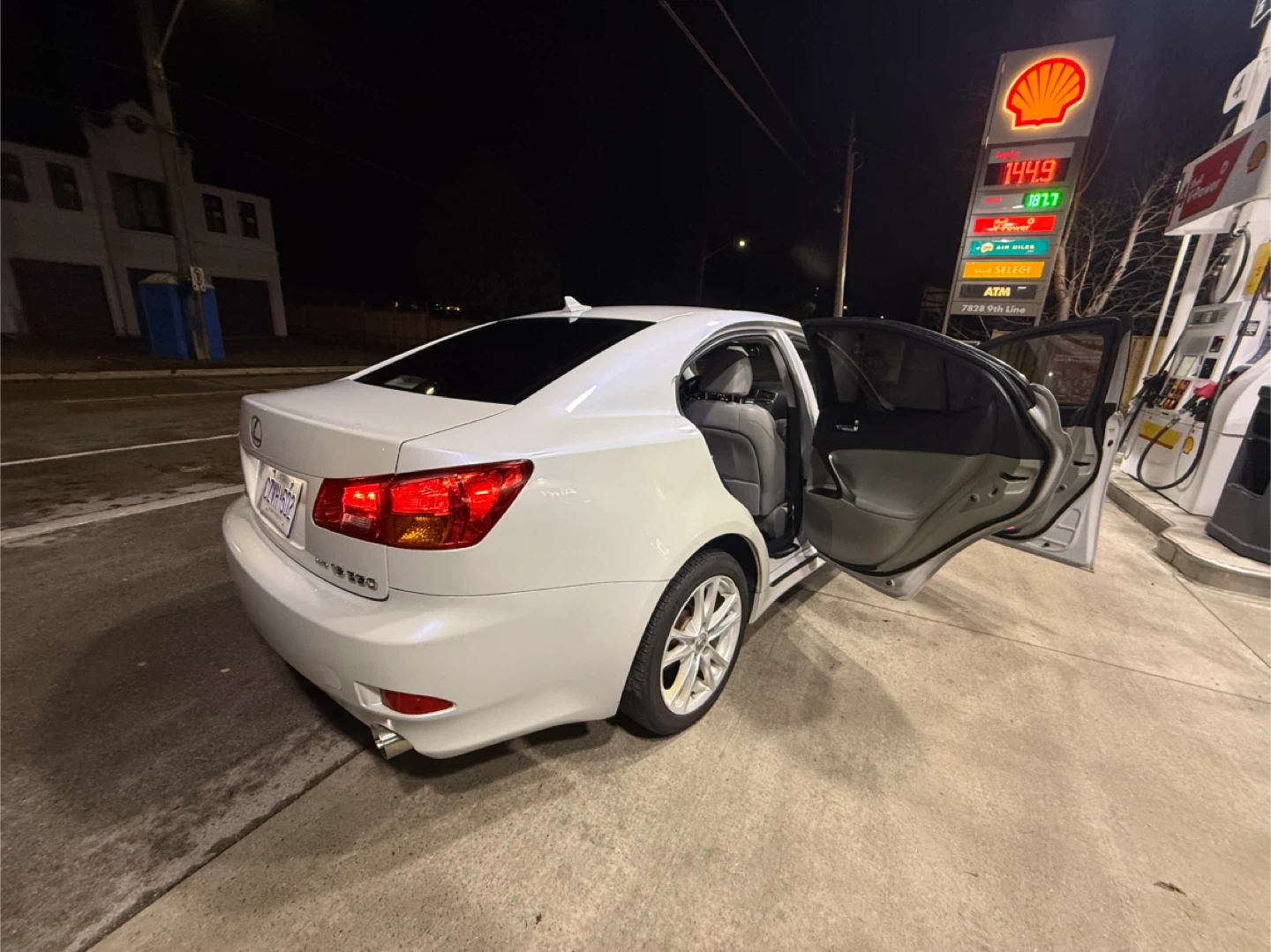 White Lexus IS 250 Sedan - photo 5