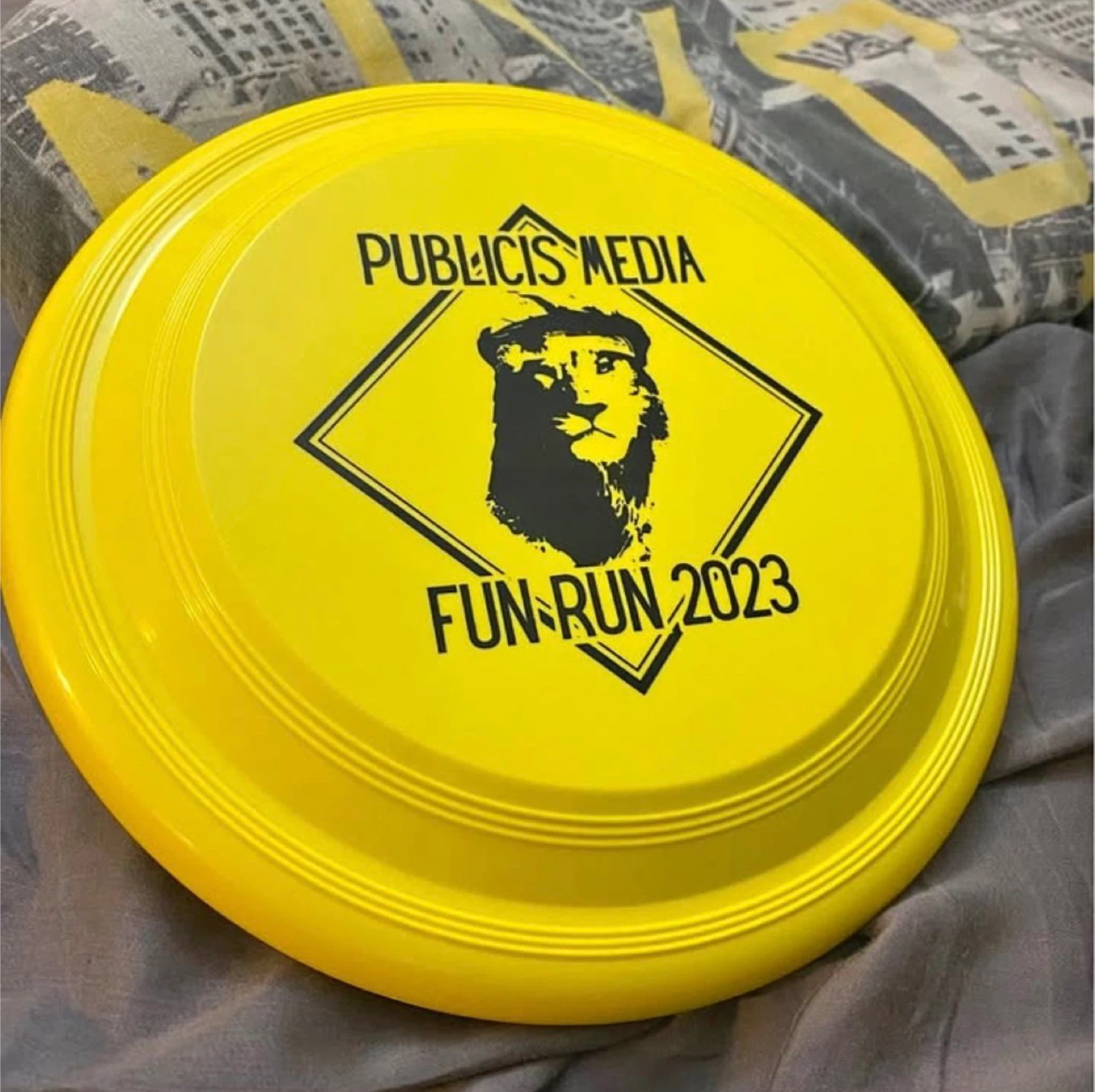 🆓 Yellow Frisbee "Publicis Media Fun Run 2023"