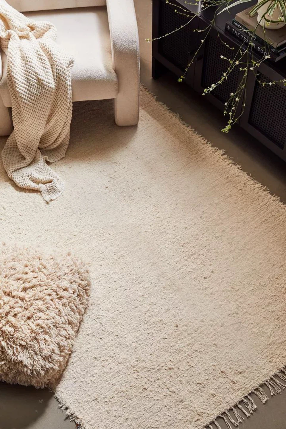 Cream Woven Rug with Tassels - photo 2