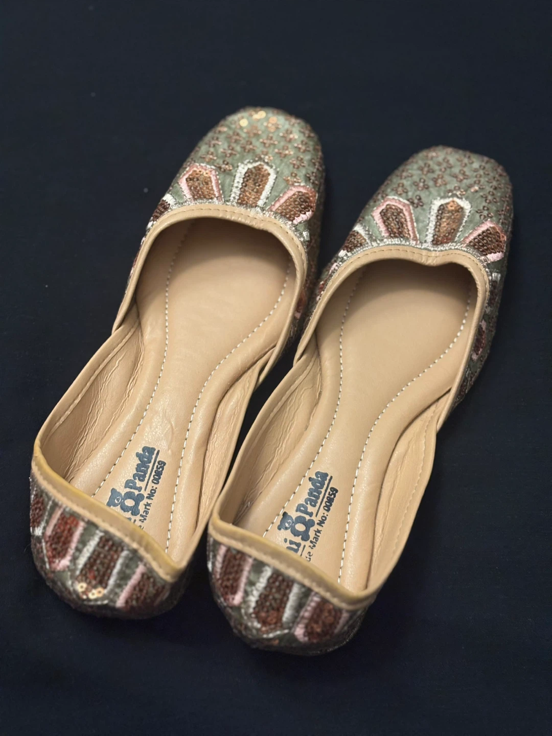 Embellished Juttis / Flats - photo 4