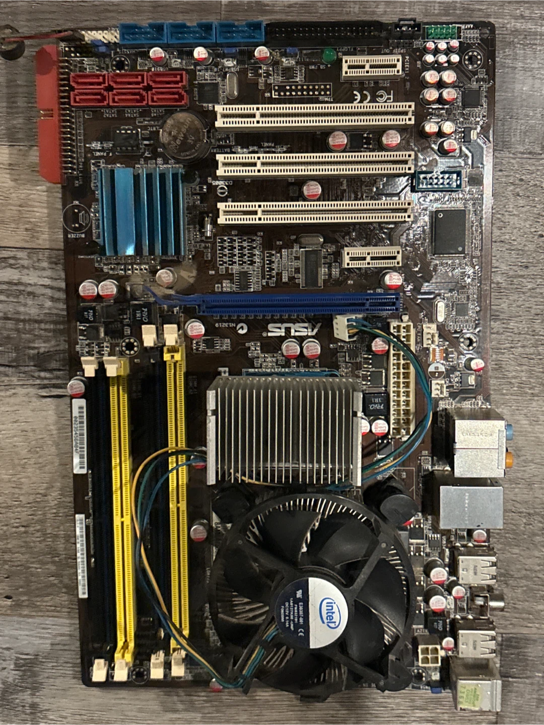 Carte mère ASUS