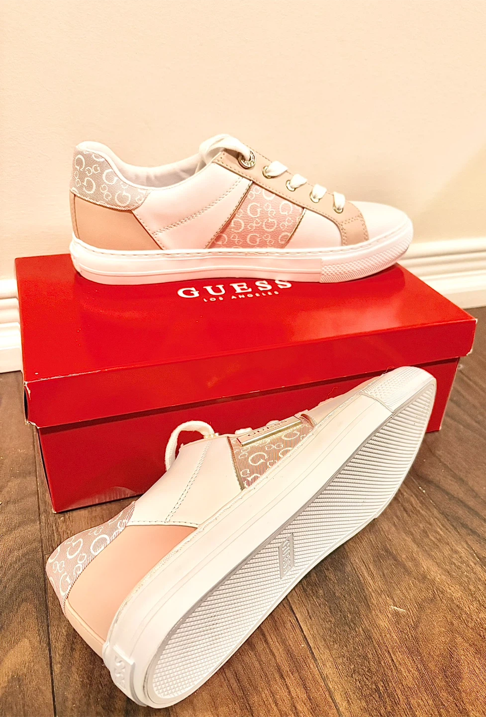 🥕Guess Sneakers