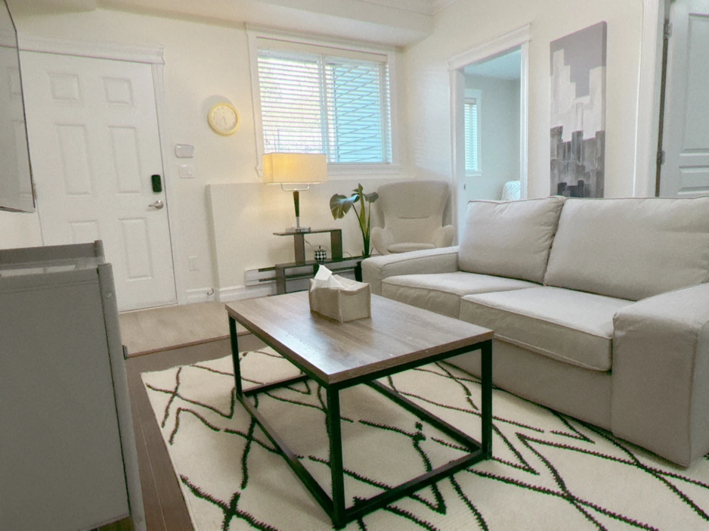 Garden level 2bed 1bath rent
