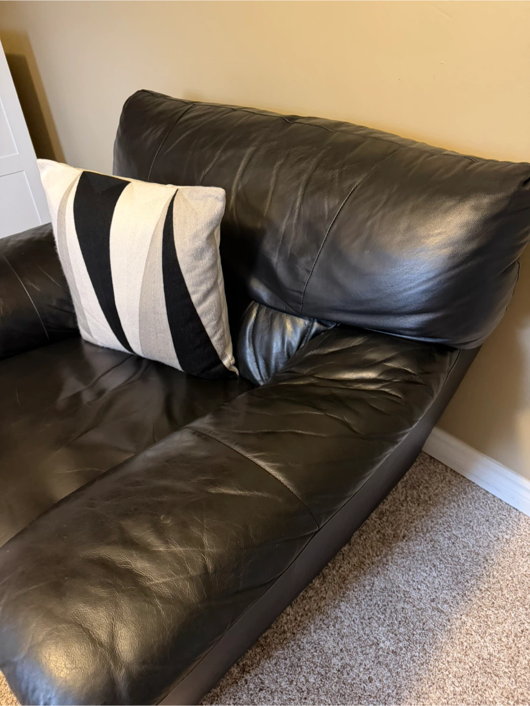 Black Leather Armchair - photo 3