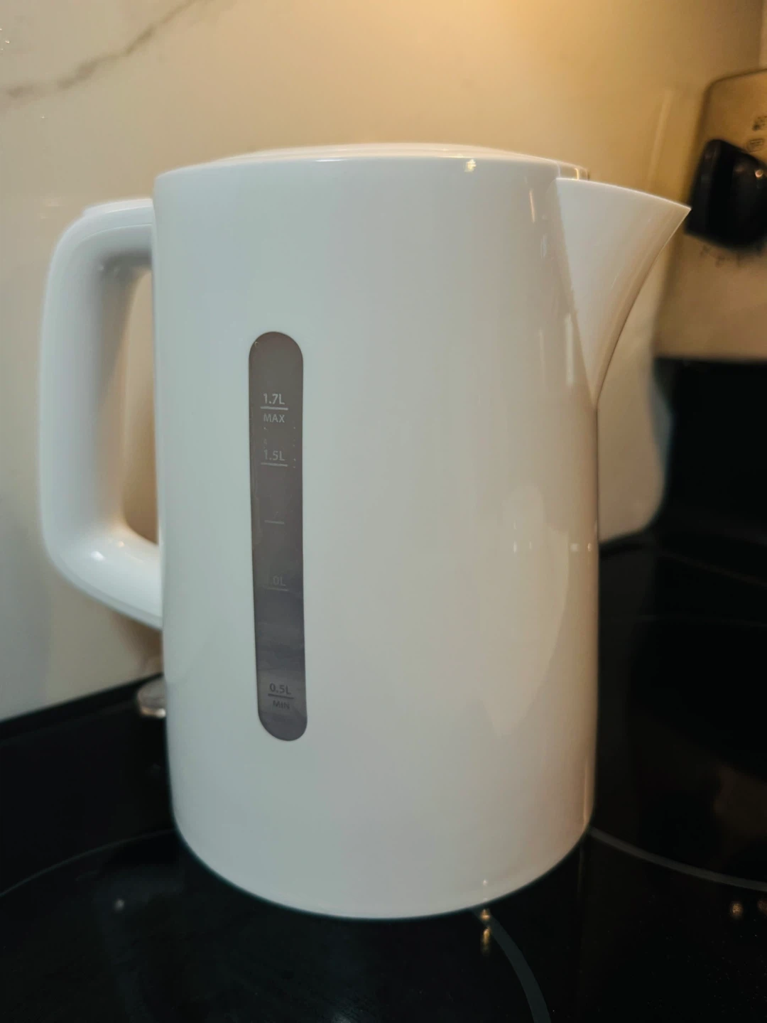 White Electric Kettle - photo 2