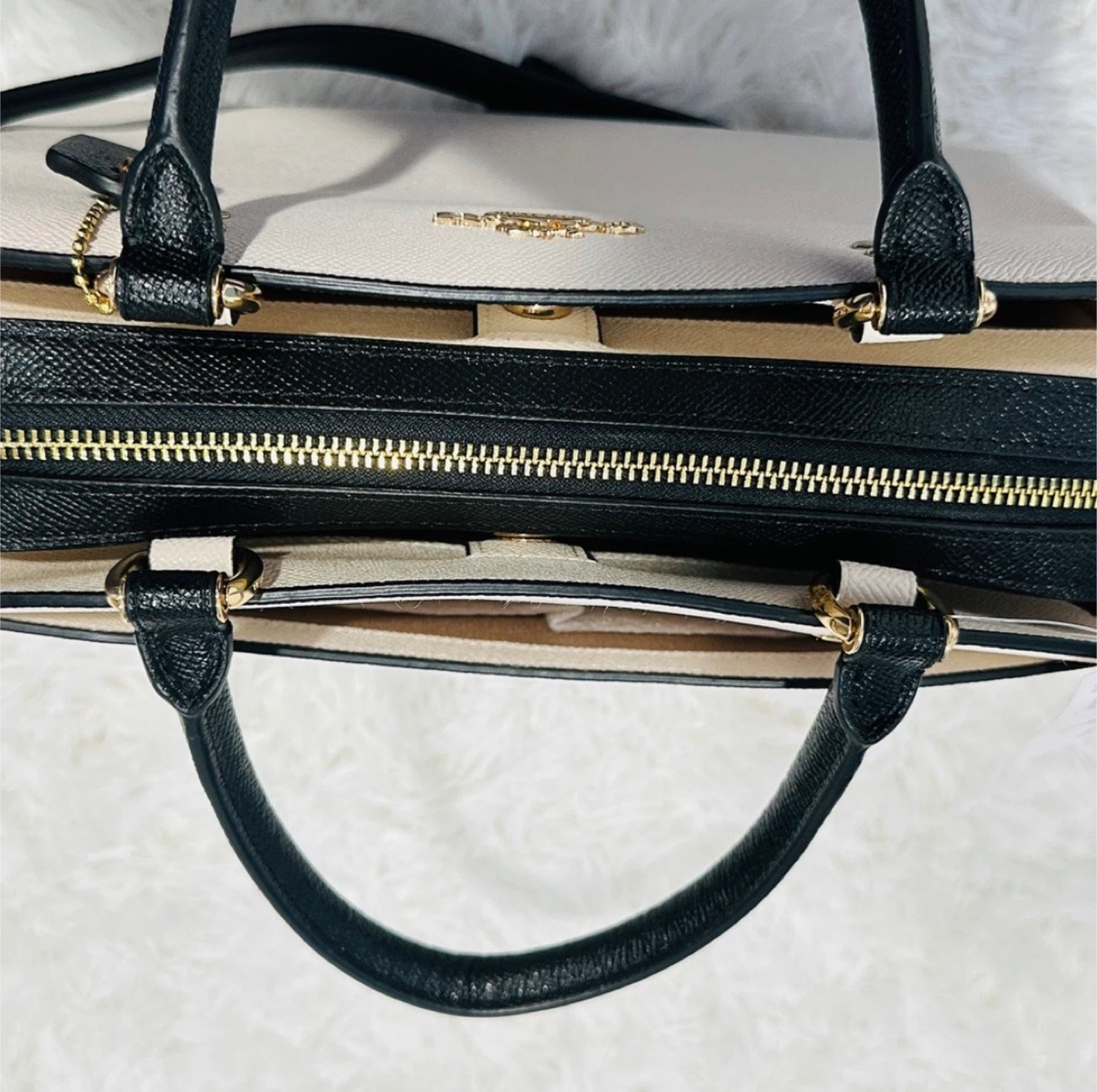 Coach NWT Authentic Lillie Carryall Satchel Bag - photo 5