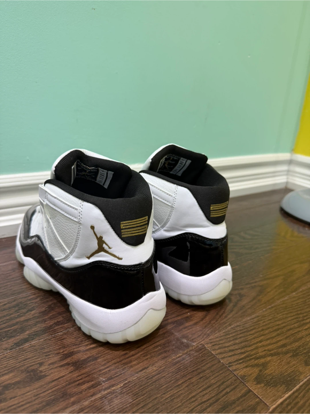 Air Jordan 11 Retro Concord Men's Shoes - photo 4