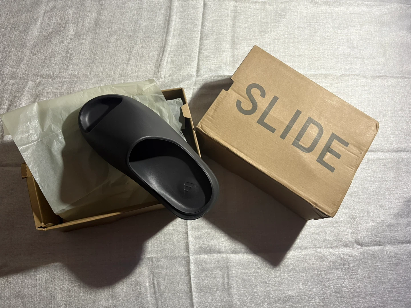 Yeezy Slide Onyx Size 11