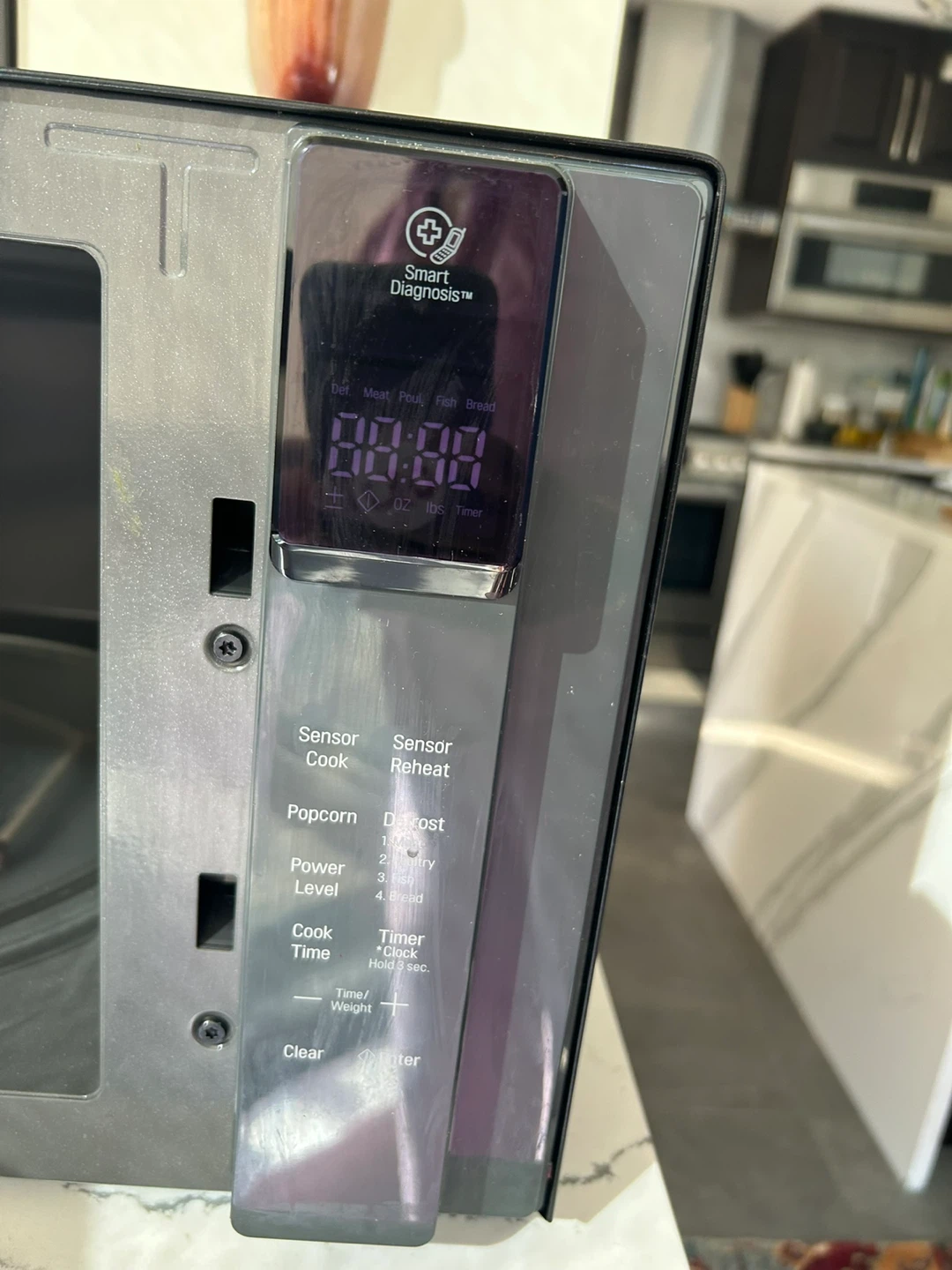 LG Microwave - photo 2