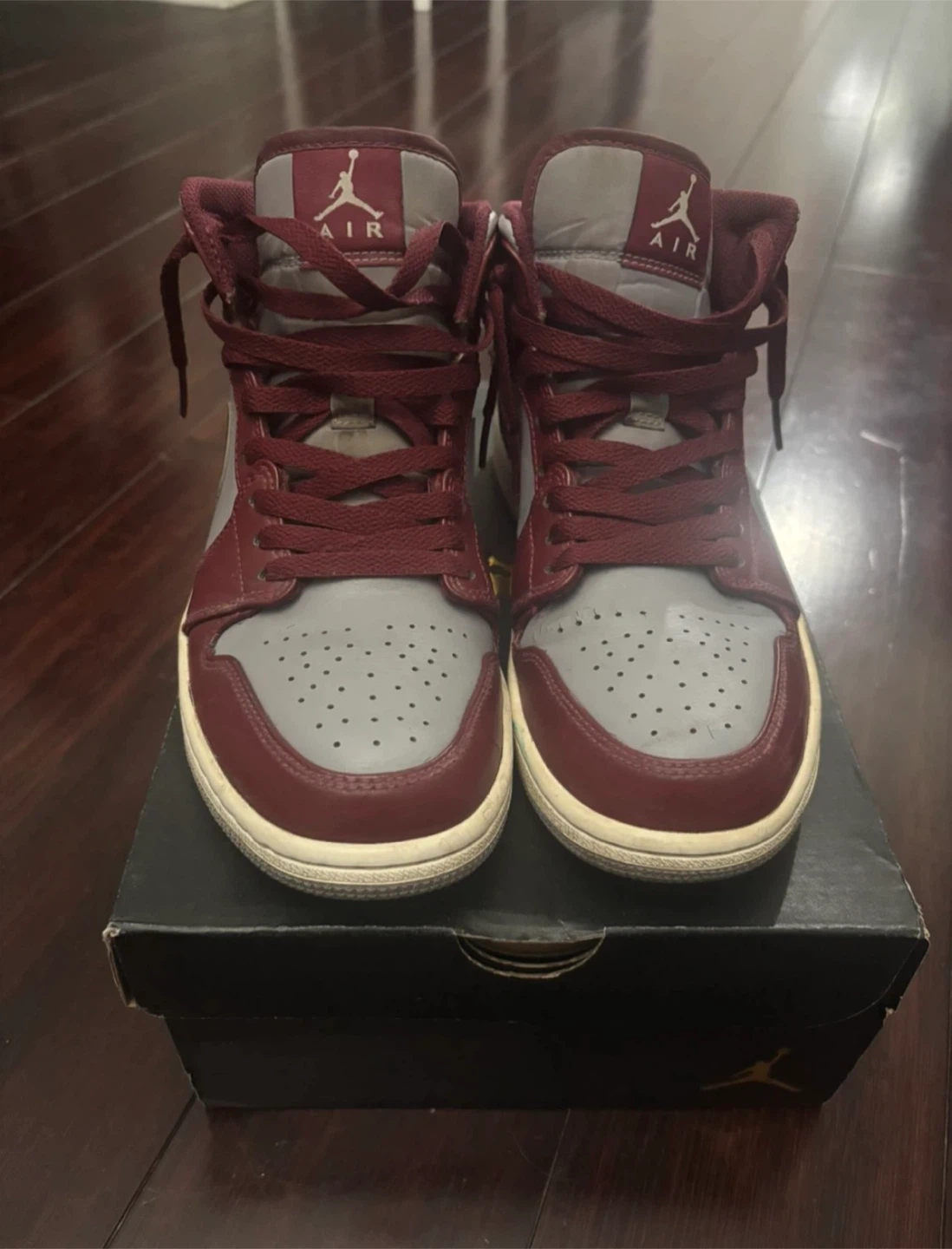 Air Jordan 1 Mid