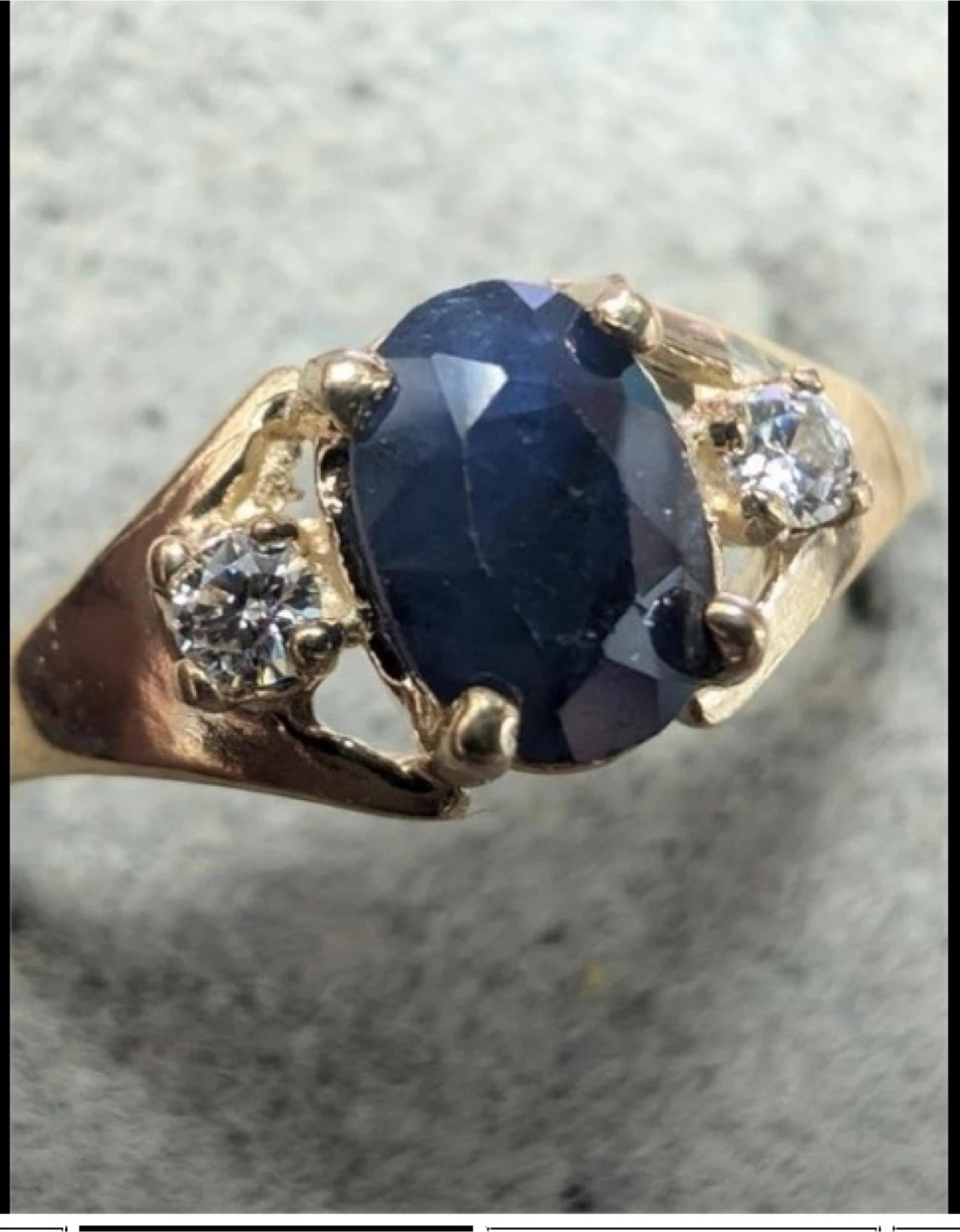 10KT Yellow Gold Sapphire and Diamond Ring