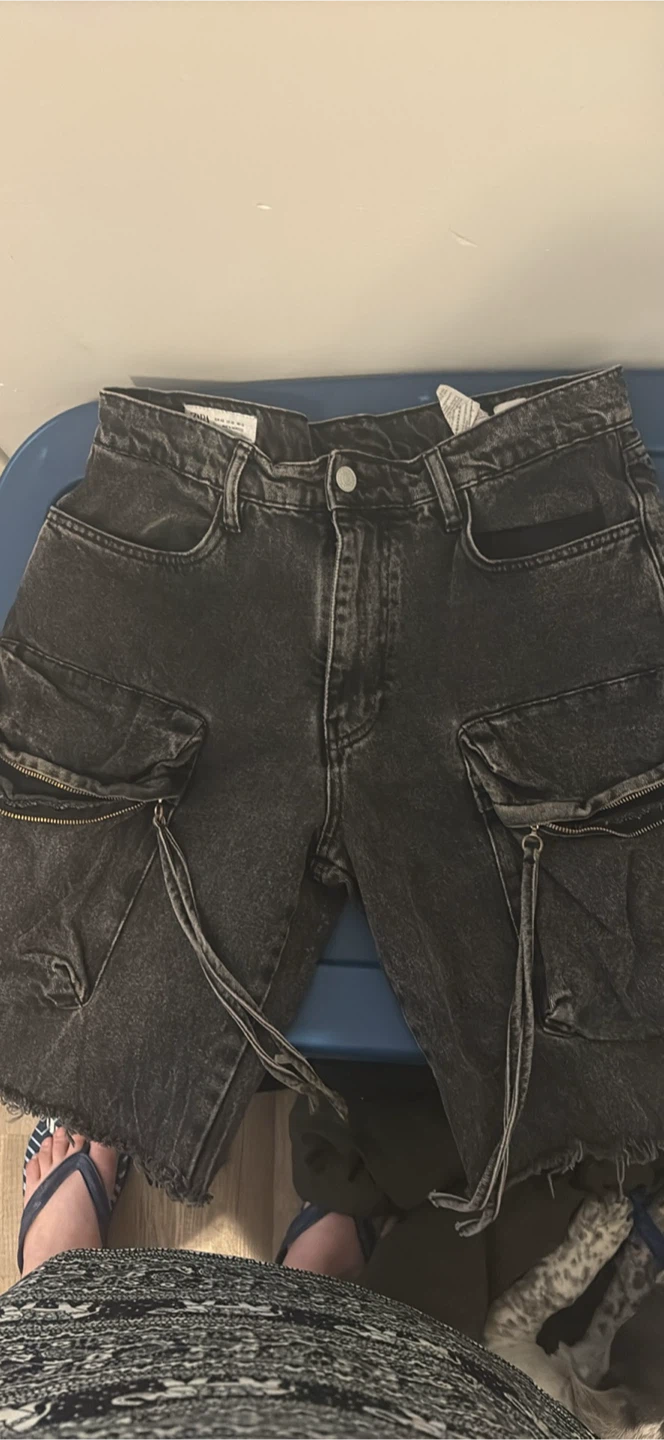 ZARA Men's Black Cargo Denim Shorts - Size 32 - photo 2