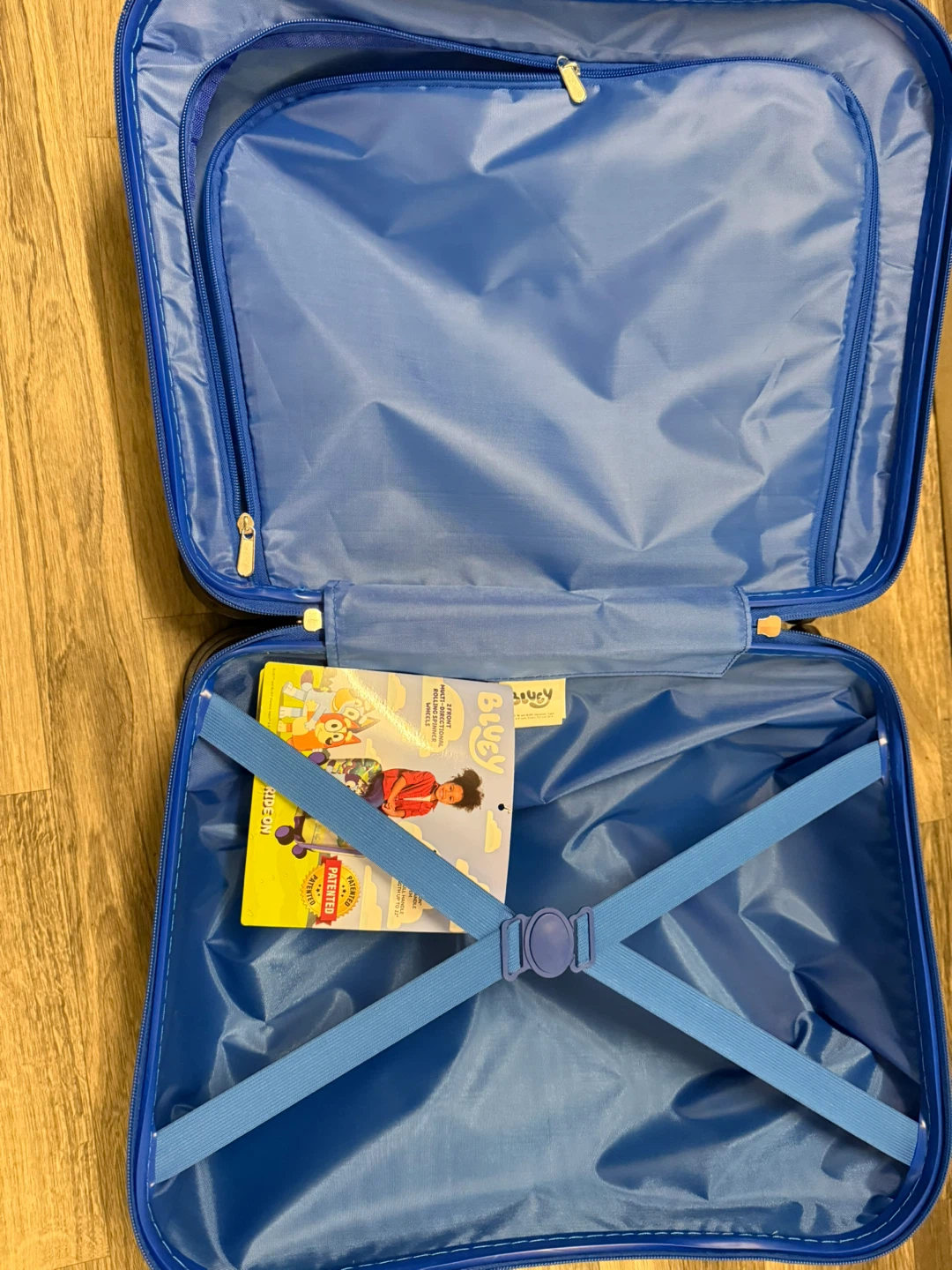 Kids Bluey Hard-Shell Rolling Suitcase - photo 4