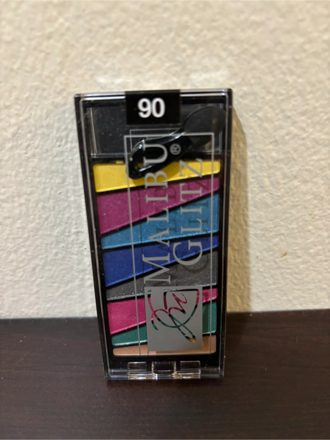 Brand New LA Colors Malibu Glitz Eyeshadow Palette