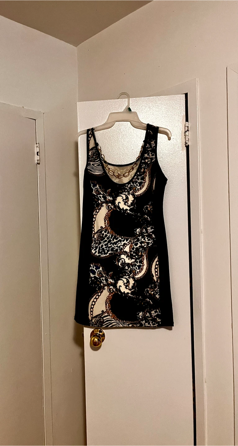 Women's Sleeveless Tank Dress with Gold Chain Detail - photo 3