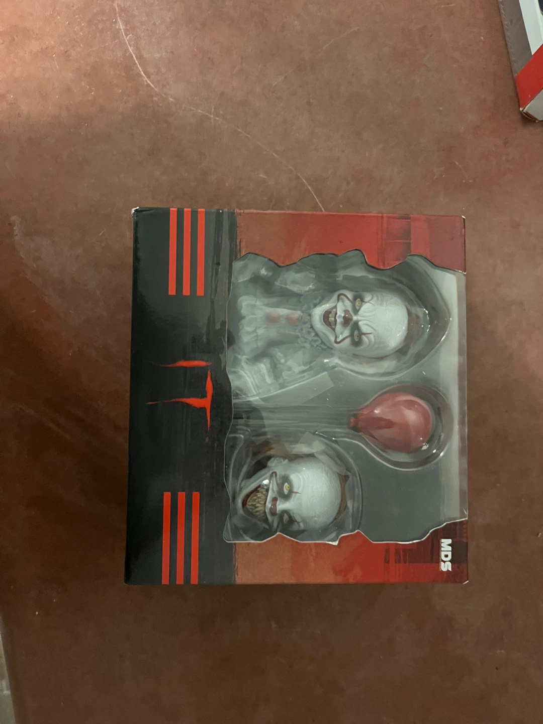 Mezco Toyz IT Pennywise 1:12 Scale Action Figure