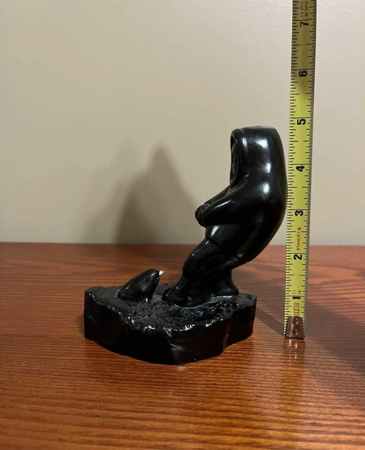 VINTAGE INUIT SEAL HUNTER & SOAPSTONE STATUE - photo 3