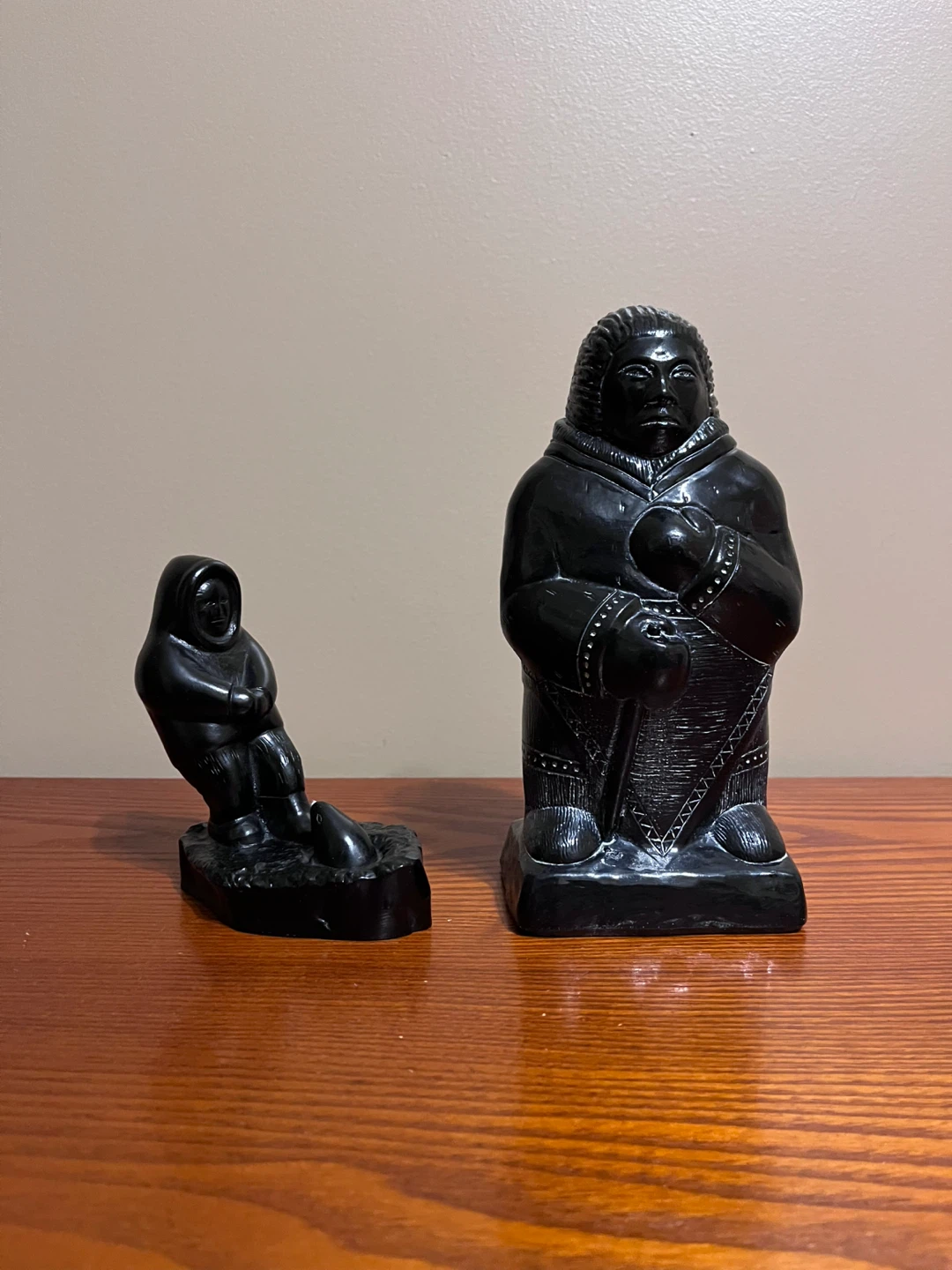 VINTAGE INUIT SEAL HUNTER & SOAPSTONE STATUE