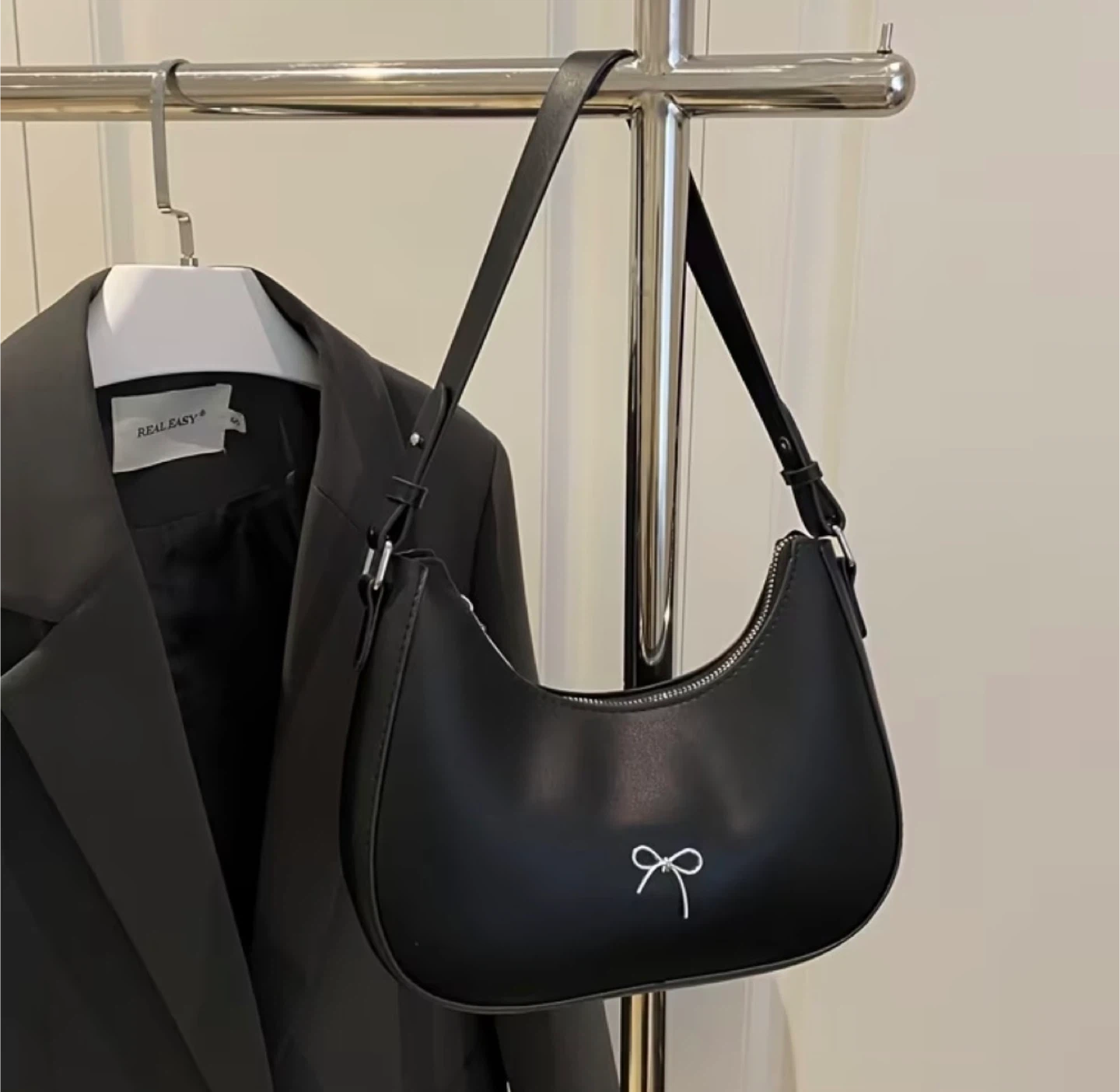 Black Shoulder Bag - photo 2