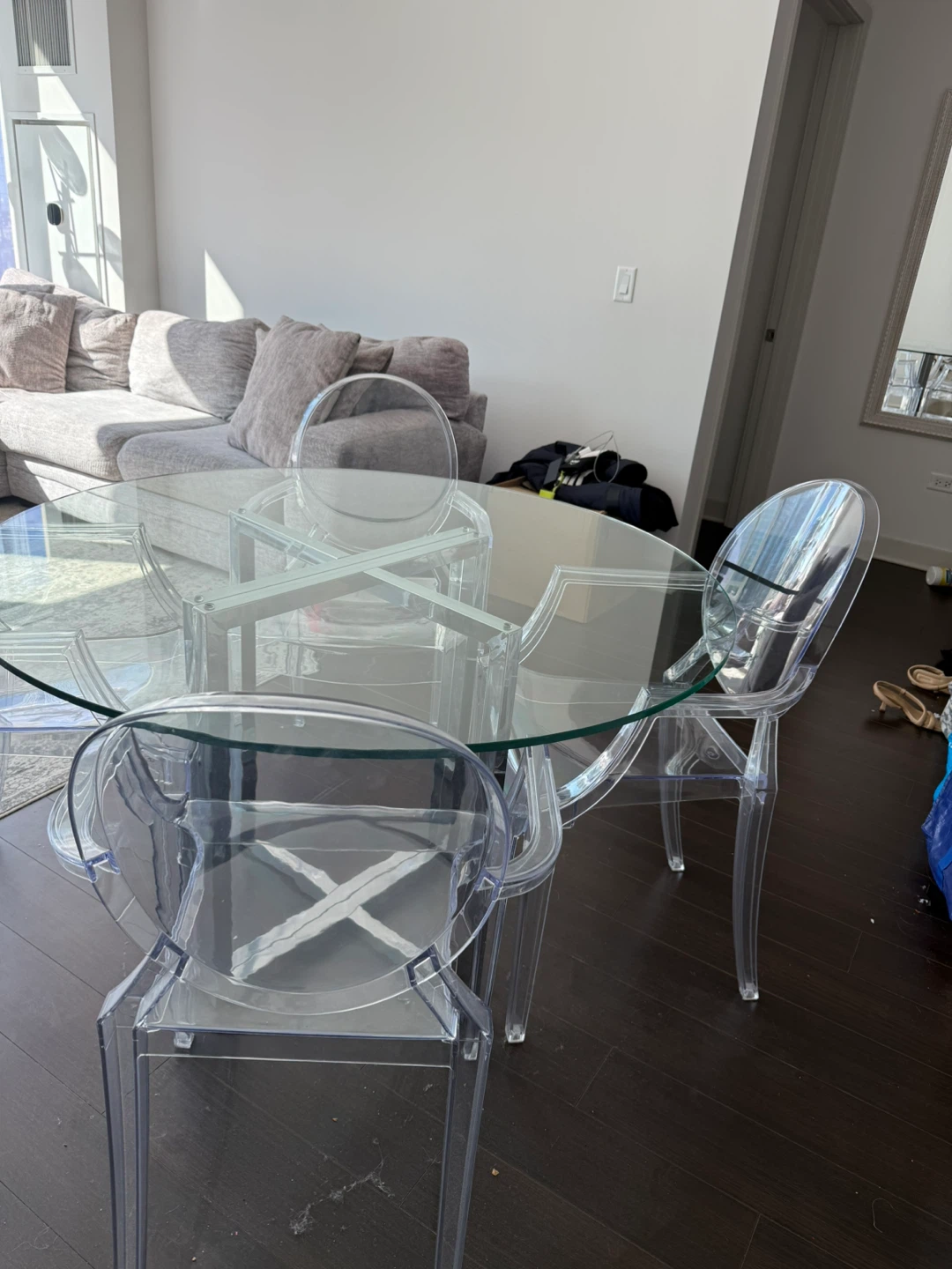 Set of 4 Clear Ghost Chairs