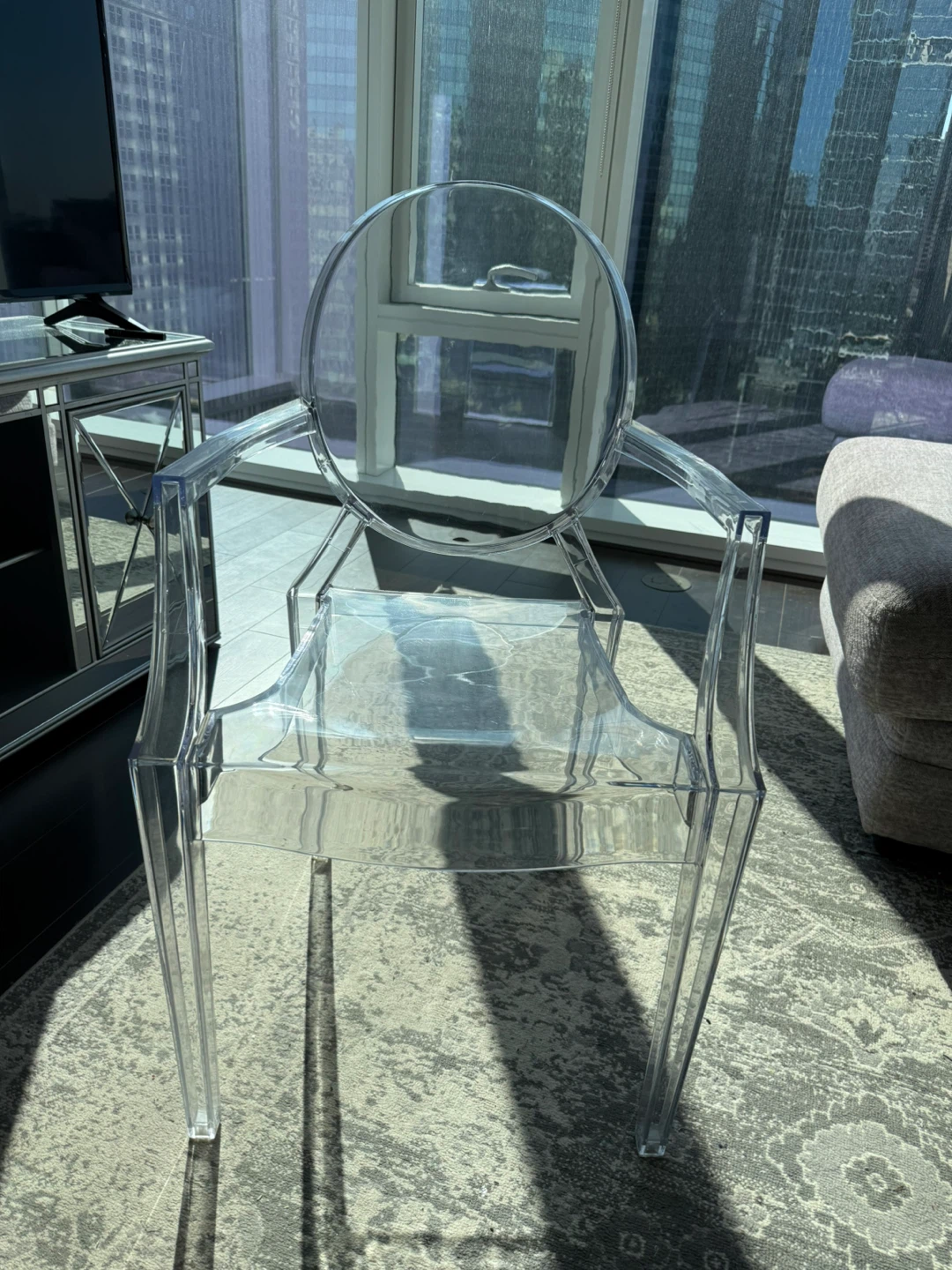 Set of 4 Clear Ghost Chairs - photo 5